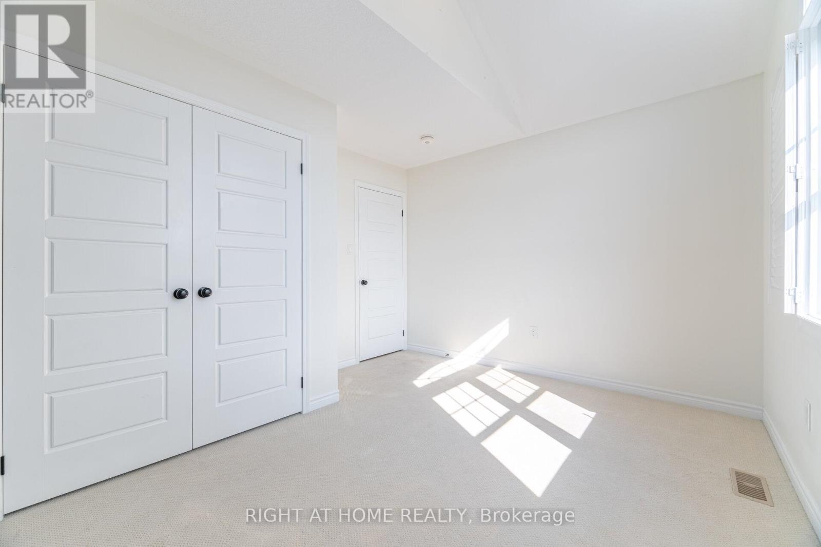 28 Pickett Place, Cambridge, Ontario  N3E 0B4 - Photo 34 - X12441577