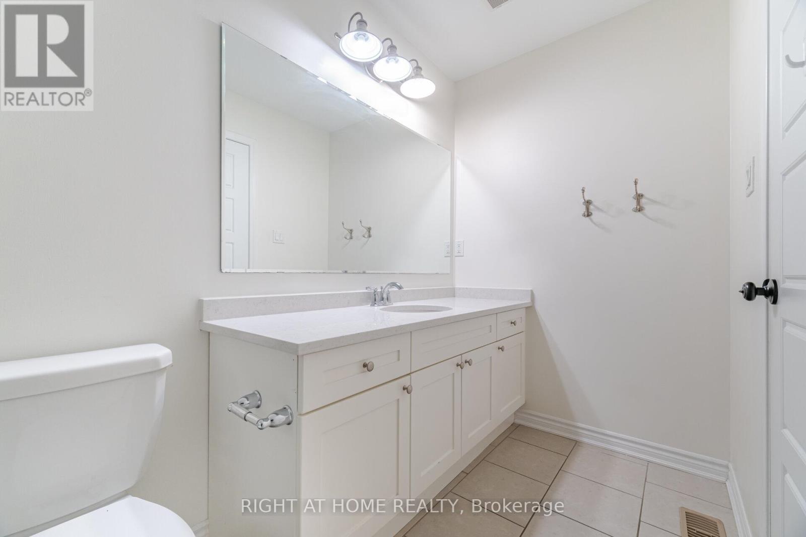 28 Pickett Place, Cambridge, Ontario  N3E 0B4 - Photo 37 - X12441577
