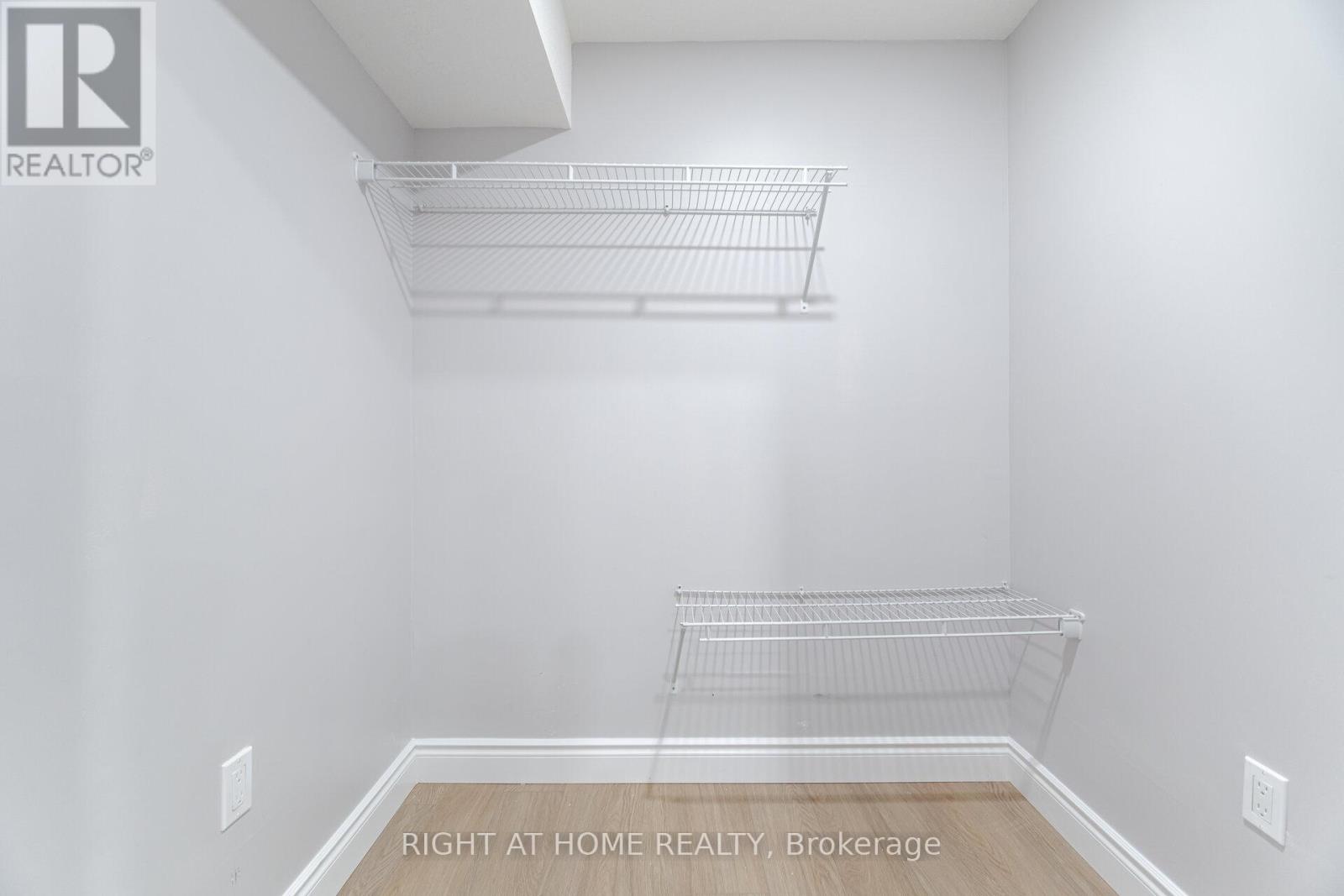 28 Pickett Place, Cambridge, Ontario  N3E 0B4 - Photo 46 - X12441577