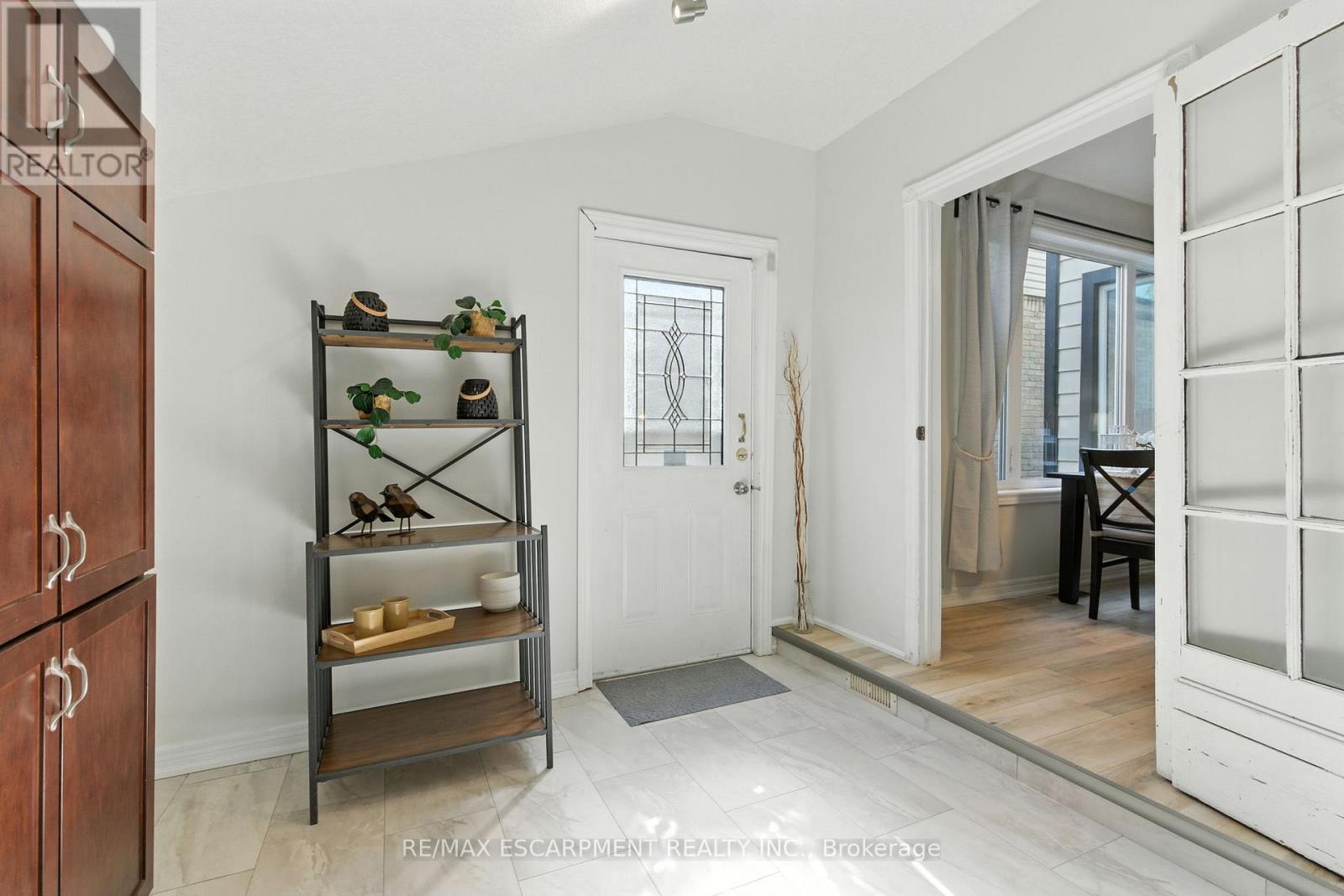 78 Oak Avenue, Hamilton (Landsdale), Ontario  L8L 5M8 - Photo 18 - X12441590