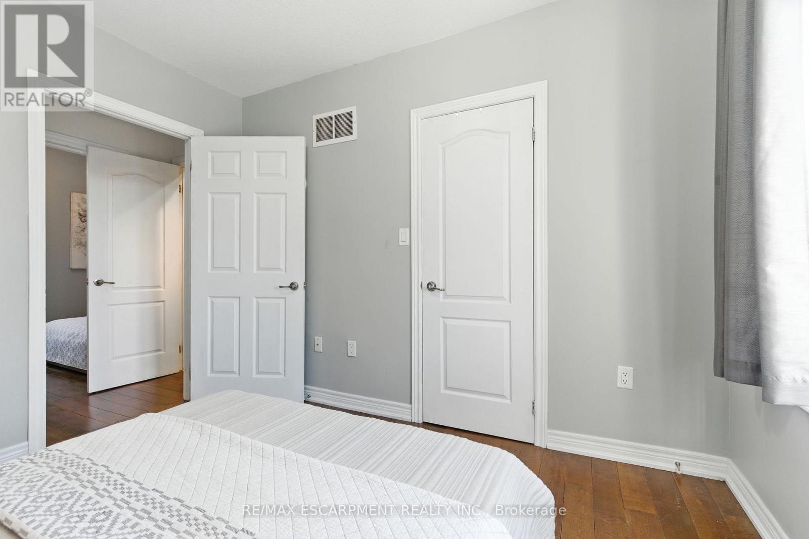 78 Oak Avenue, Hamilton (Landsdale), Ontario  L8L 5M8 - Photo 22 - X12441590