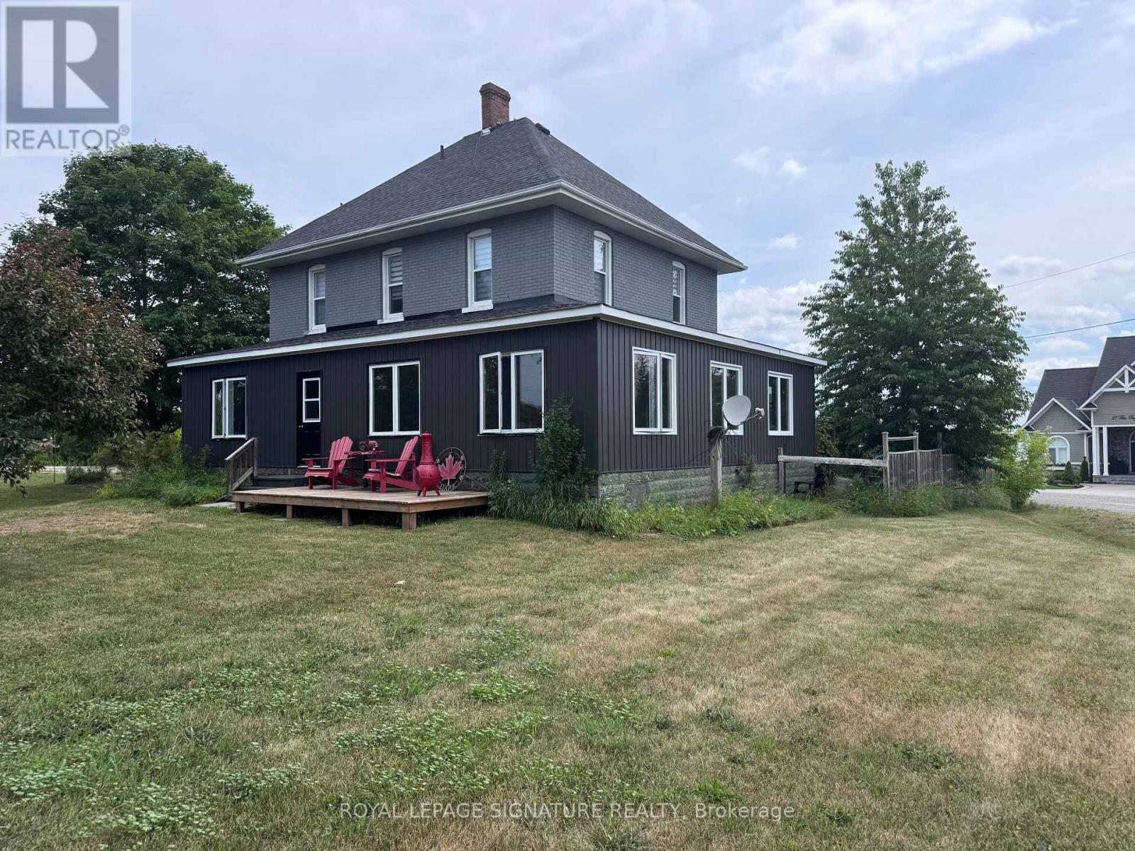 31 Blue Bay Lane, Kawartha Lakes (Fenelon), Ontario  K0M 1N0 - Photo 2 - X12441604