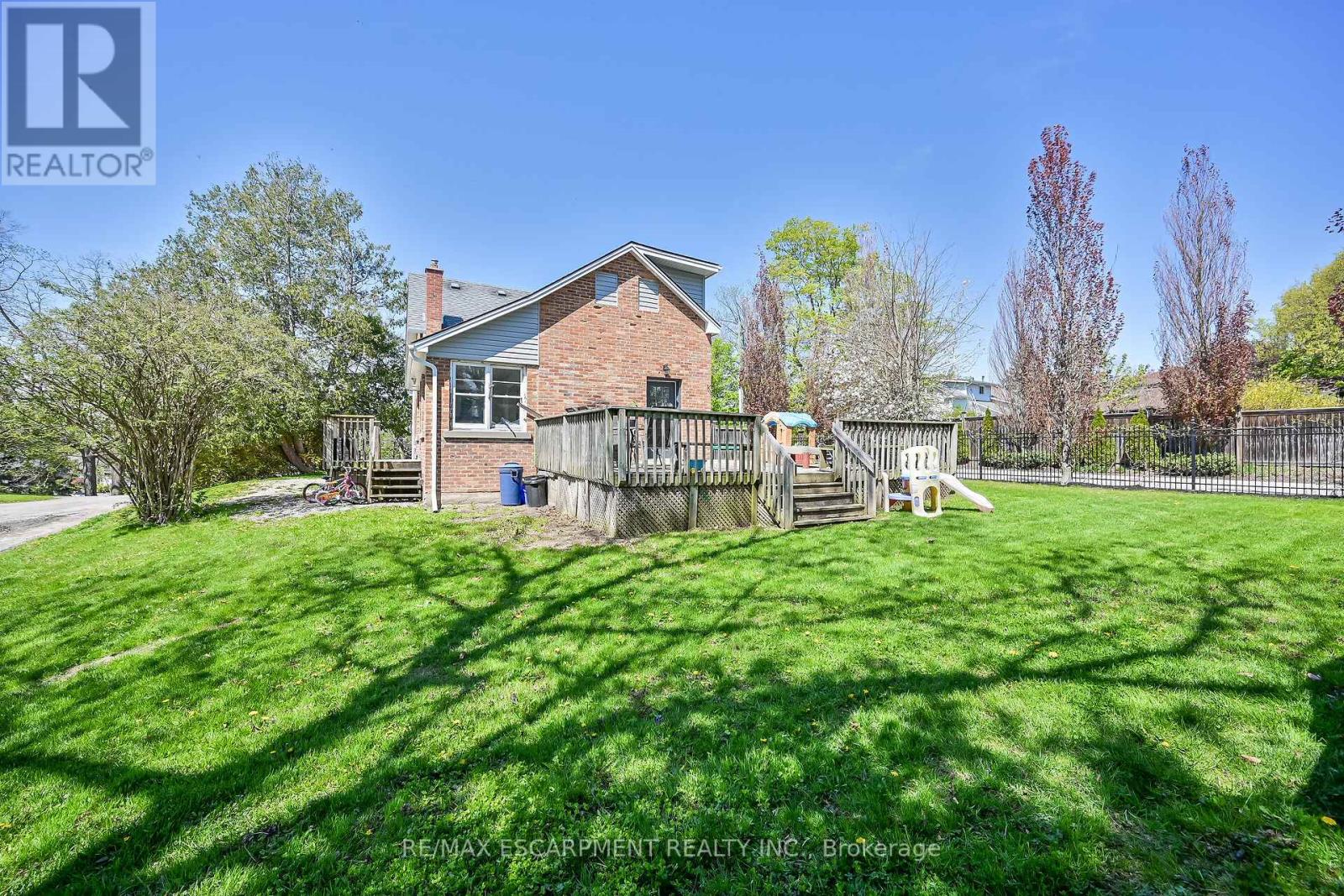 22 Tolhurst Avenue, Brant, Ontario  N0E 1N0 - Photo 37 - X12441610