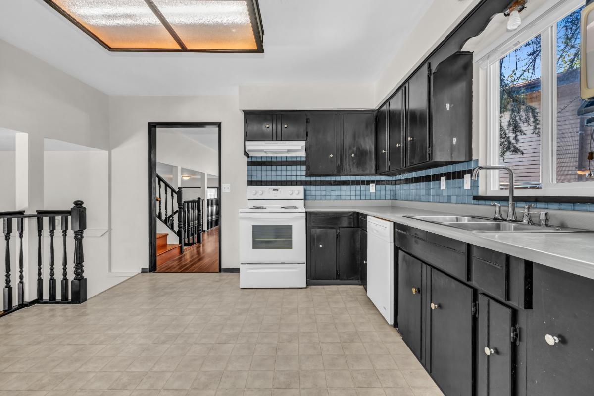 13363 65a Avenue, Surrey, British Columbia  V3W 8T2 - Photo 14 - R3054195