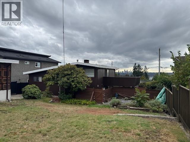 1115 Madore Avenue, Coquitlam, British Columbia  V3K 3C1 - Photo 2 - R3052827