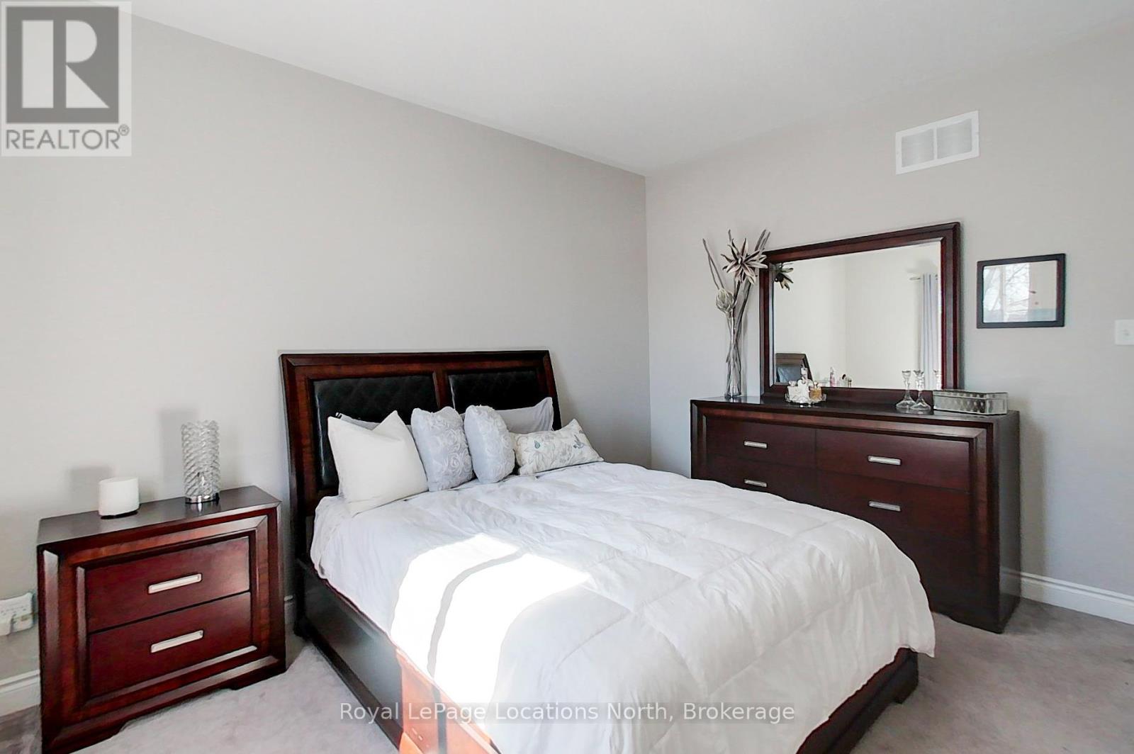 15 Patchell Court, Springwater, Ontario  L0M 1P0 - Photo 18 - S12441478