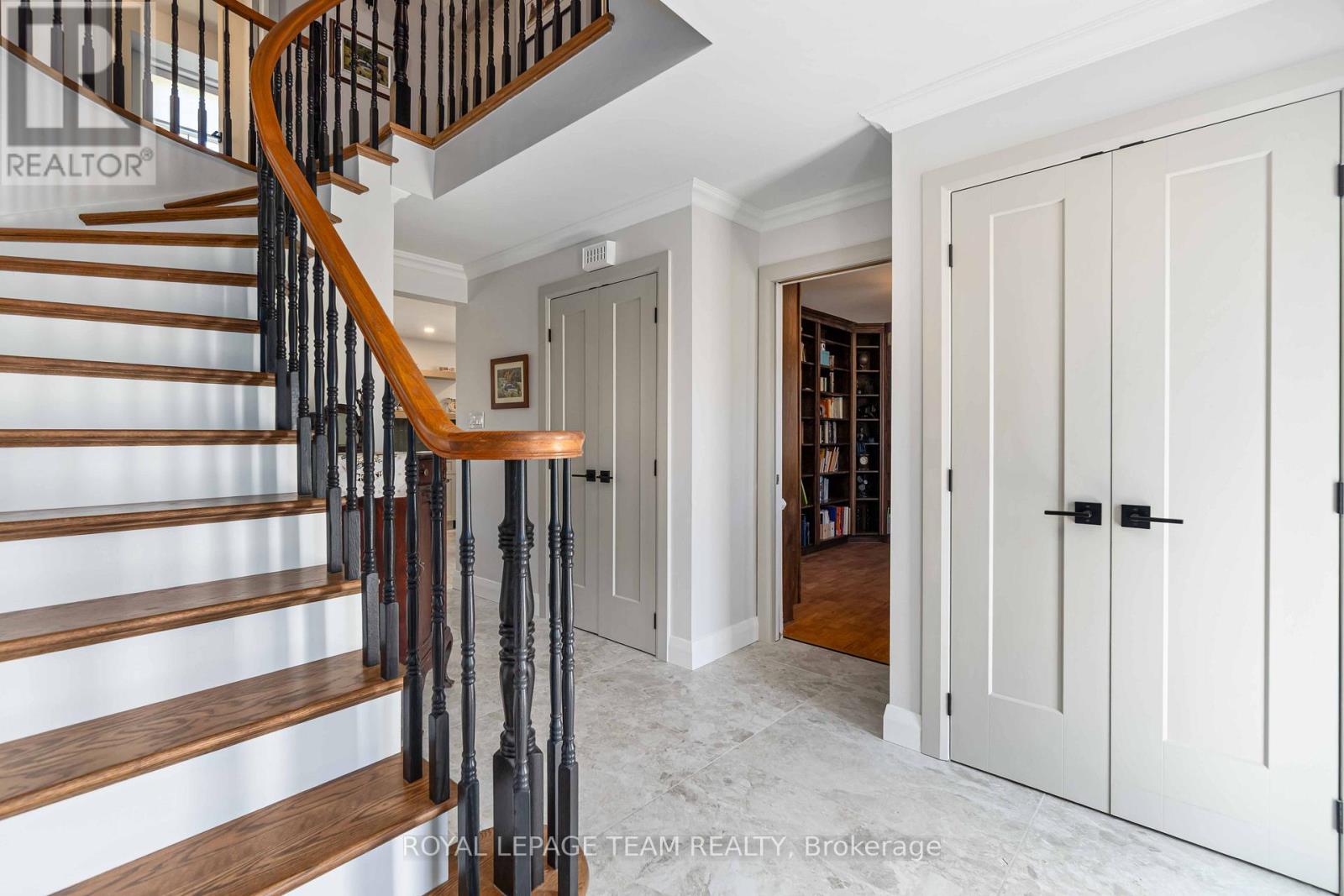 910 Bolton Road, North Grenville, Ontario  K0G 1N0 - Photo 6 - X12439672