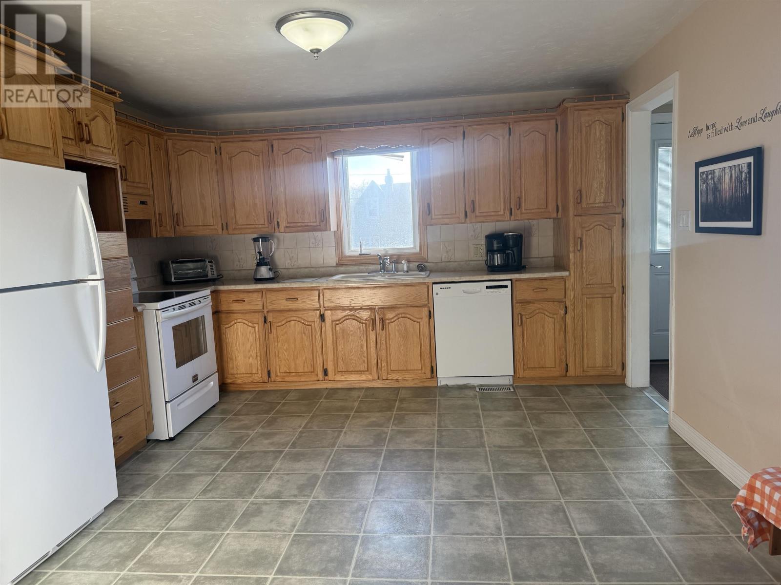 186 Rogers Avenue, Summerside, Prince Edward Island  C1N 1Z8 - Photo 5 - 202524948