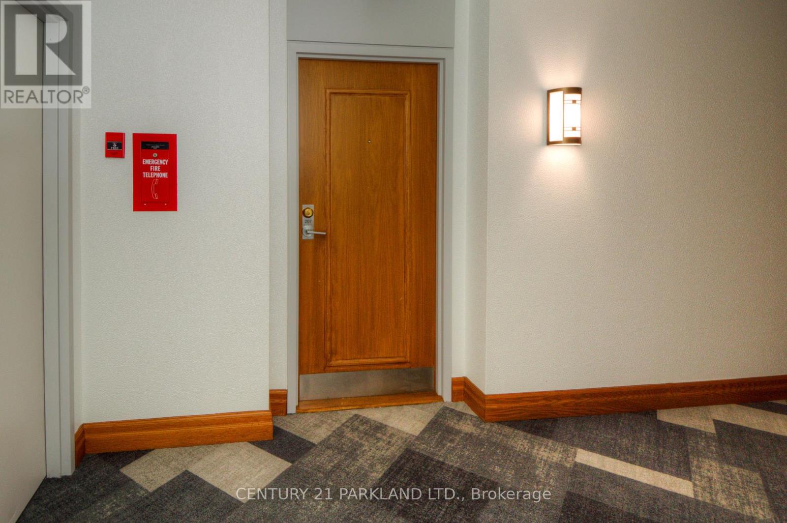 207 - 5 Concorde Place, Toronto, Ontario  M3C 3M8 - Photo 6 - C12441627
