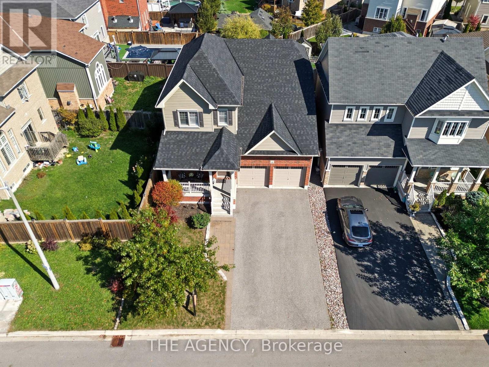 15 Carl Raby Street, Clarington, Ontario  L1C 3K7 - Photo 3 - E12441628