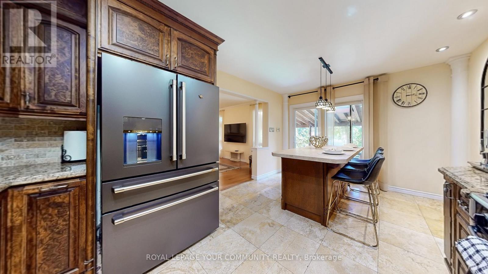 19 Roosevelt Drive, Richmond Hill, Ontario  L4C 6V1 - Photo 12 - N12441629