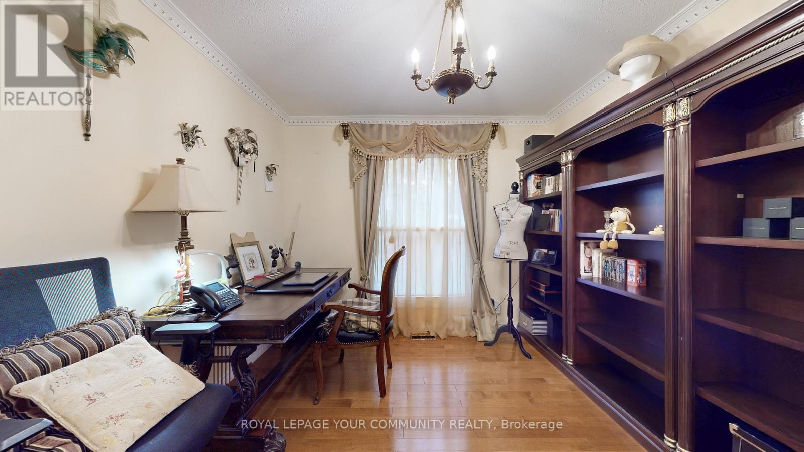 19 Roosevelt Drive, Richmond Hill, Ontario  L4C 6V1 - Photo 15 - N12441629