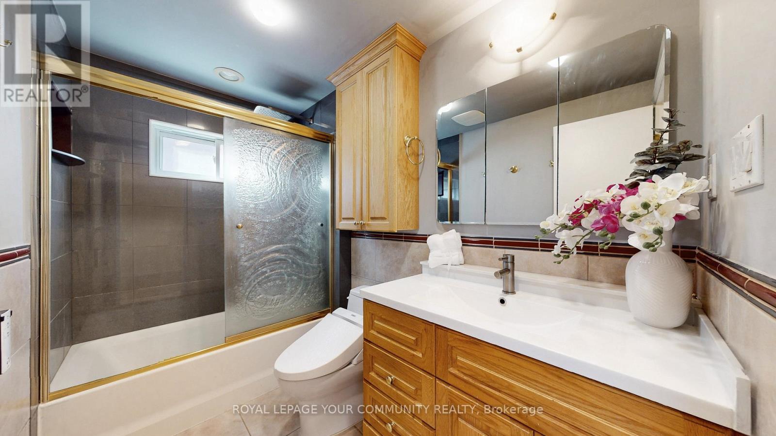 19 Roosevelt Drive, Richmond Hill, Ontario  L4C 6V1 - Photo 27 - N12441629