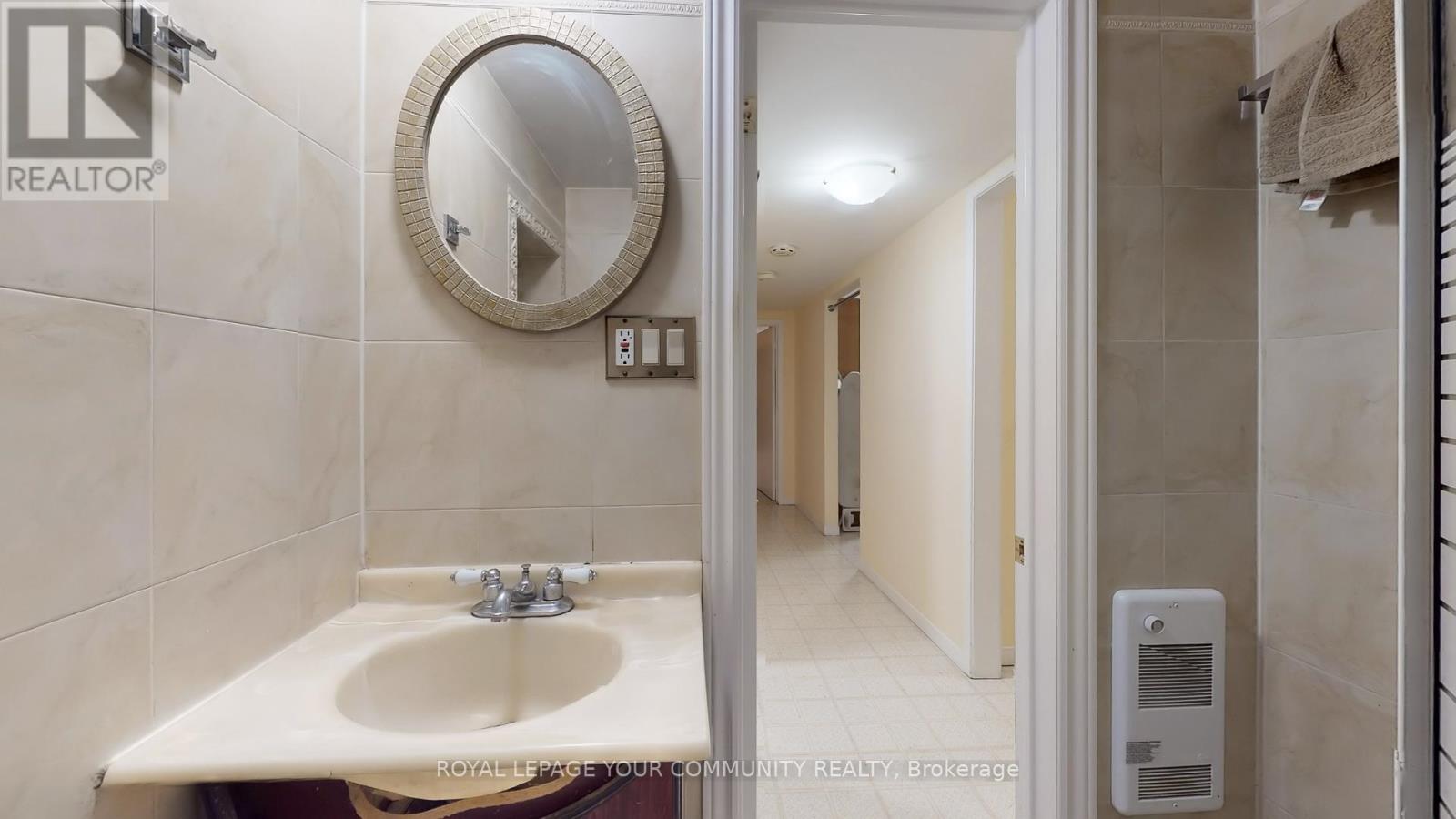 19 Roosevelt Drive, Richmond Hill, Ontario  L4C 6V1 - Photo 40 - N12441629