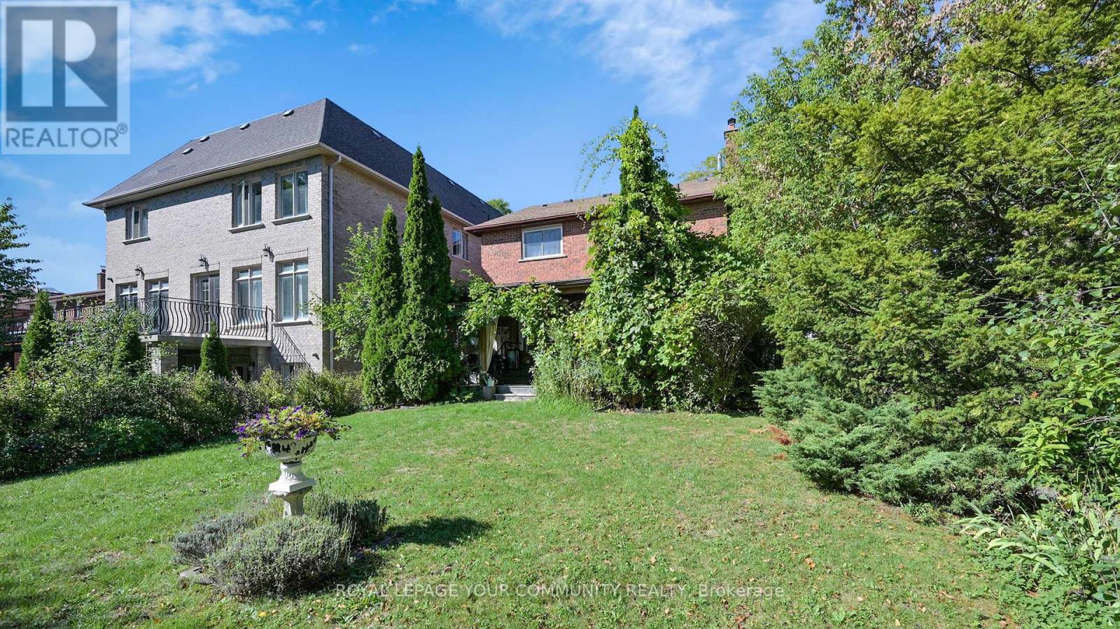 19 Roosevelt Drive, Richmond Hill, Ontario  L4C 6V1 - Photo 48 - N12441629