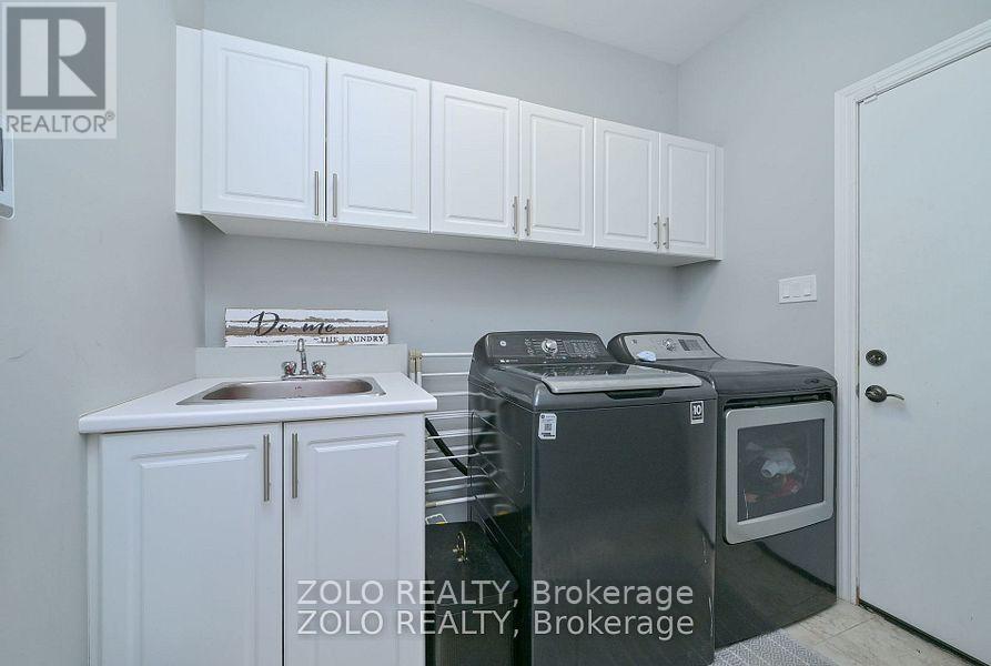 69 Walker Boulevard, New Tecumseth, Ontario  L9R 0N3 - Photo 9 - N12441637