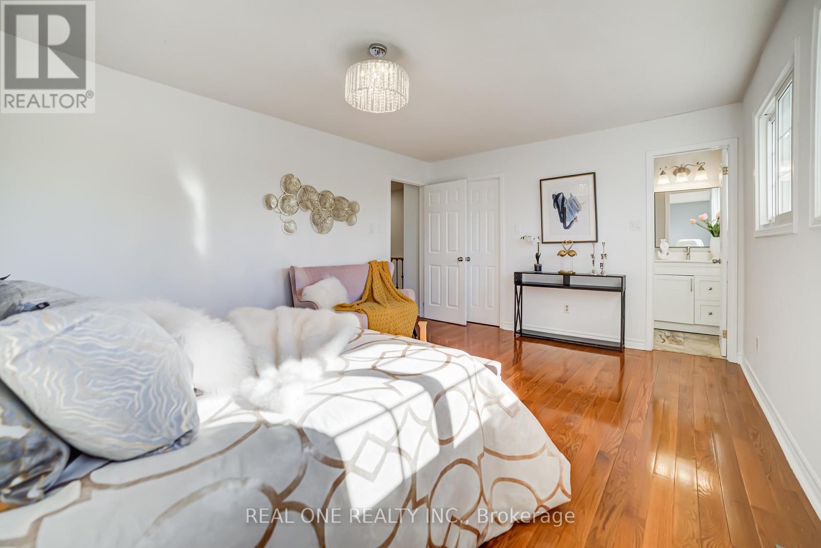10 Squire Drive, Richmond Hill (Devonsleigh), Ontario  L4S 1C4 - Photo 18 - N12441657