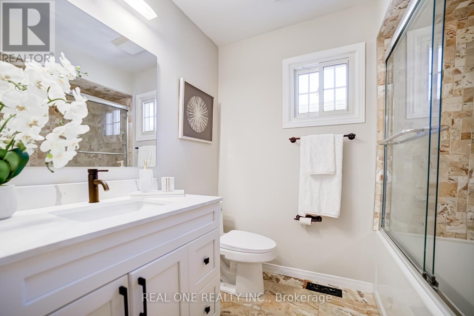 10 Squire Drive, Richmond Hill (Devonsleigh), Ontario  L4S 1C4 - Photo 23 - N12441657