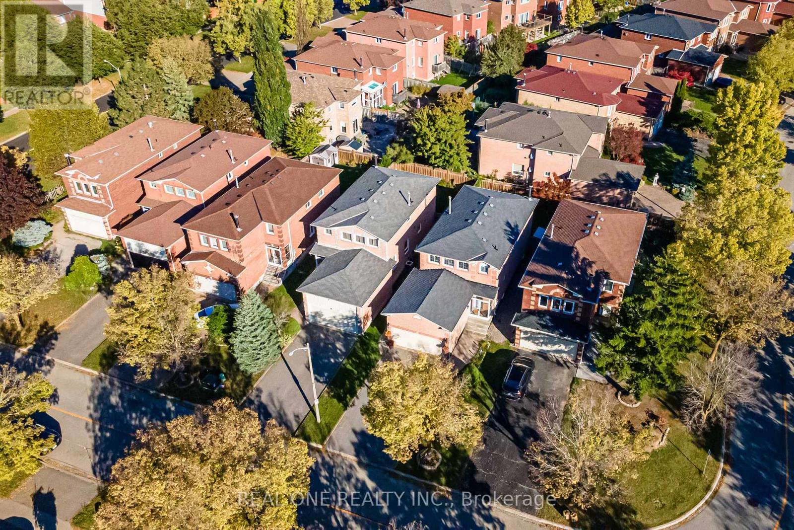 10 Squire Drive, Richmond Hill (Devonsleigh), Ontario  L4S 1C4 - Photo 40 - N12441657