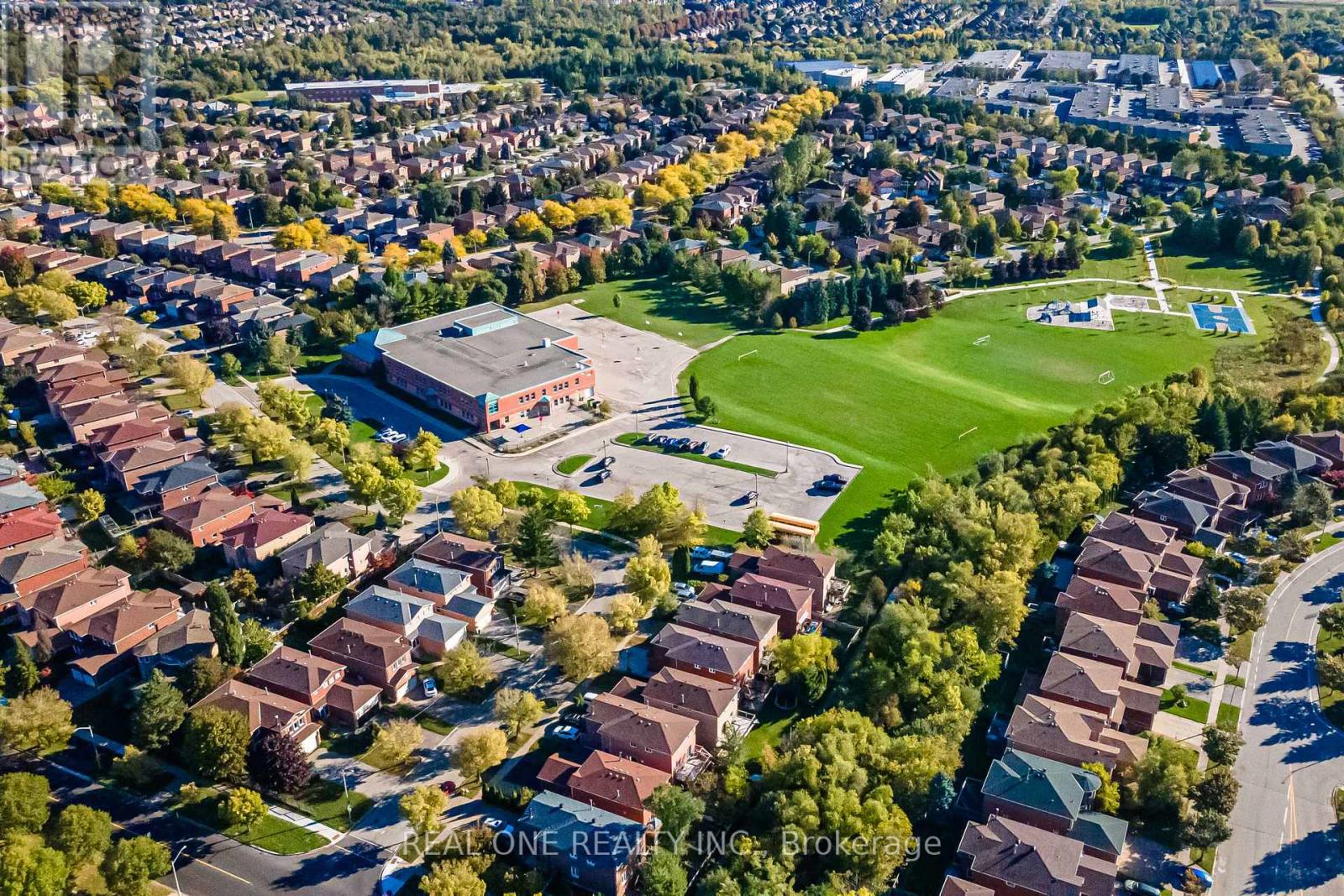 10 Squire Drive, Richmond Hill (Devonsleigh), Ontario  L4S 1C4 - Photo 42 - N12441657