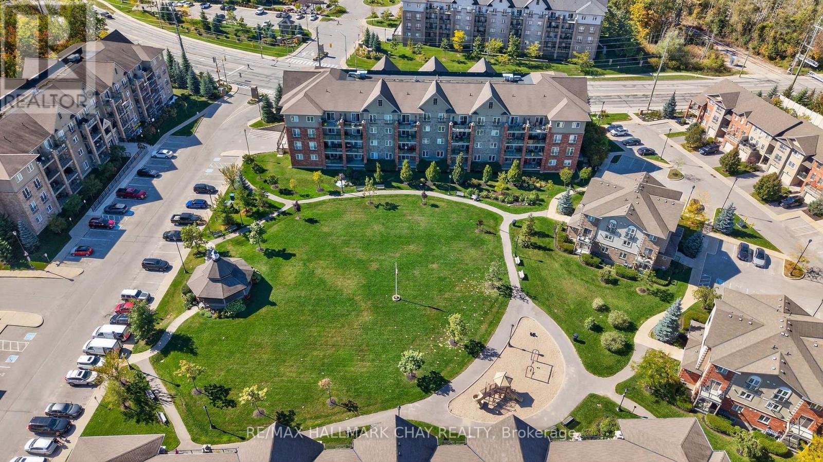 405 - 39 Ferndale Drive S, Barrie (Ardagh), Ontario  L4N 5T5 - Photo 1 - S12441636