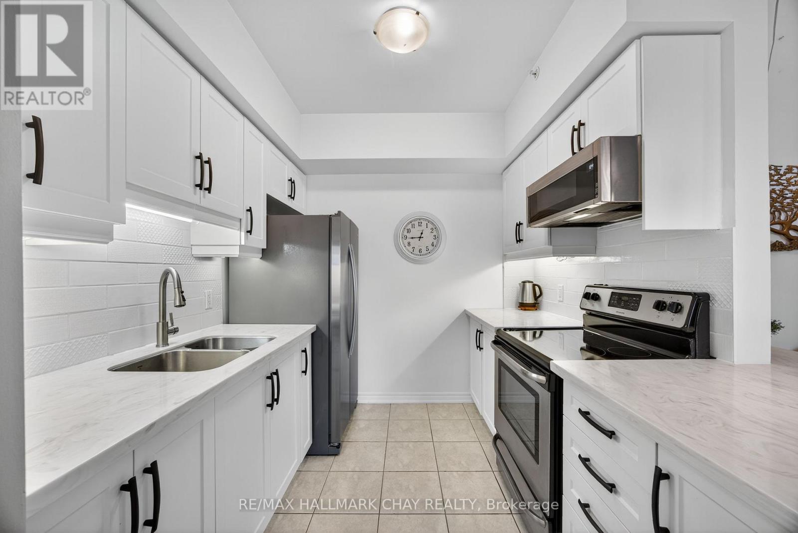 405 - 39 Ferndale Drive S, Barrie (Ardagh), Ontario  L4N 5T5 - Photo 6 - S12441636