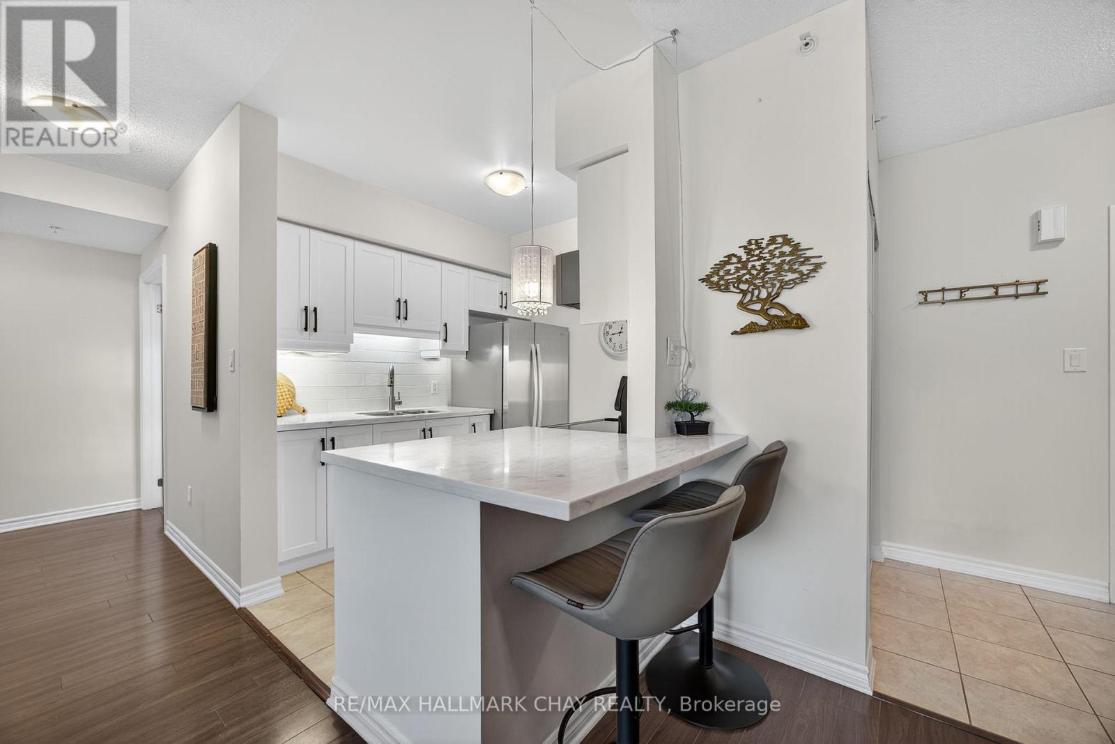 405 - 39 Ferndale Drive S, Barrie (Ardagh), Ontario  L4N 5T5 - Photo 8 - S12441636