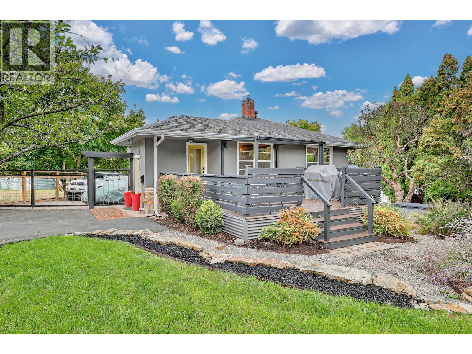 1230 Ridgeway Drive, kelowna, British Columbia