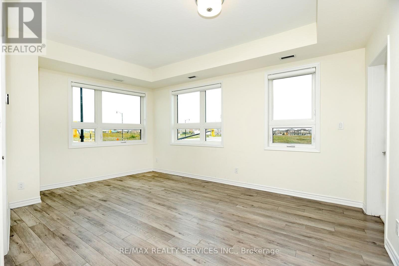 210 - 200 Lagerfeld Drive, Brampton, Ontario  L7A 5G5 - Photo 12 - W12441617