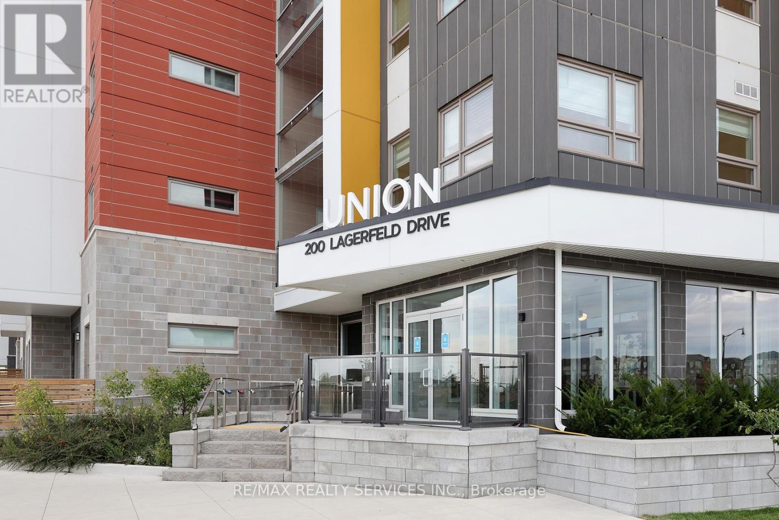 210 - 200 Lagerfeld Drive, Brampton, Ontario  L7A 5G5 - Photo 2 - W12441617