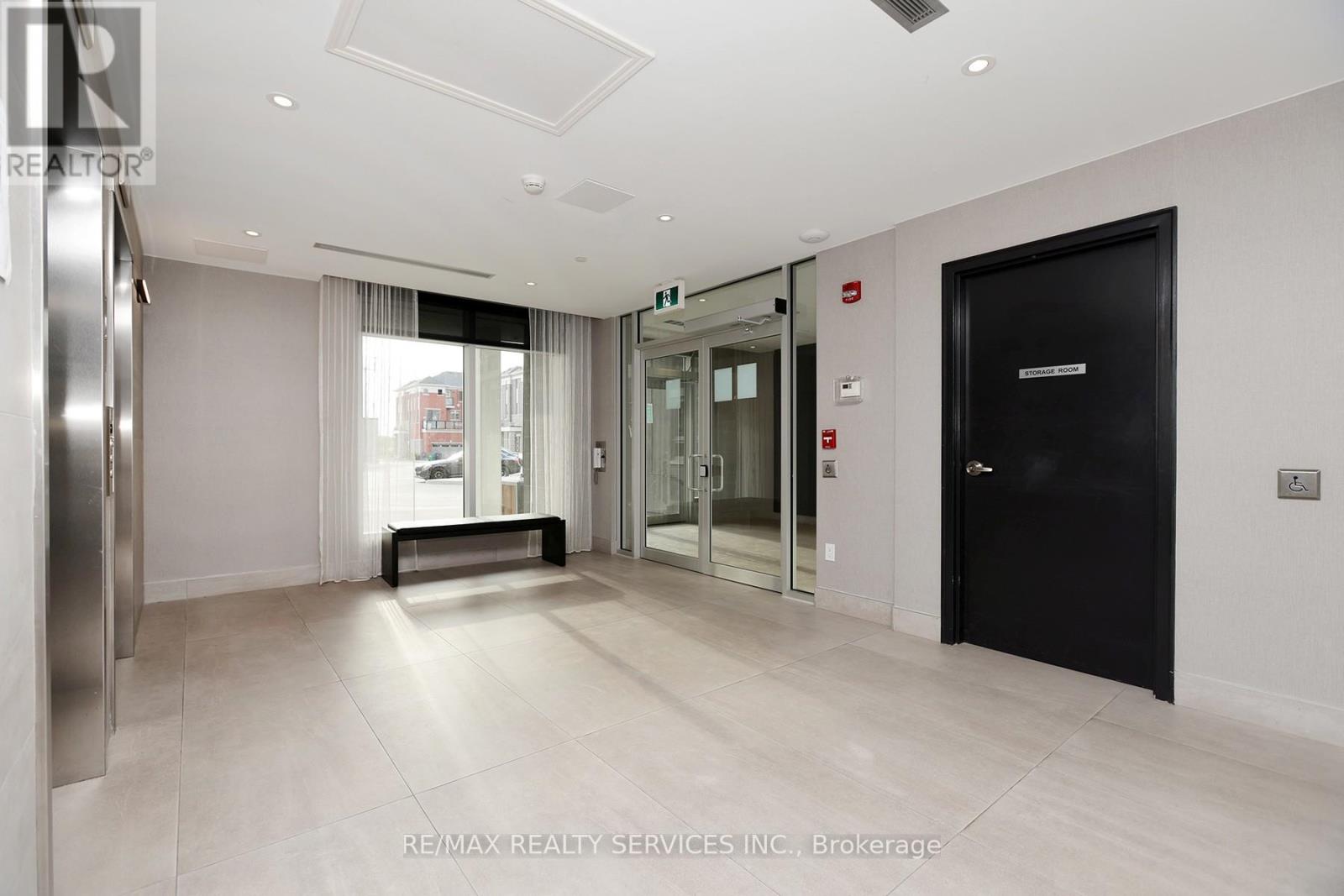210 - 200 Lagerfeld Drive, Brampton, Ontario  L7A 5G5 - Photo 5 - W12441617