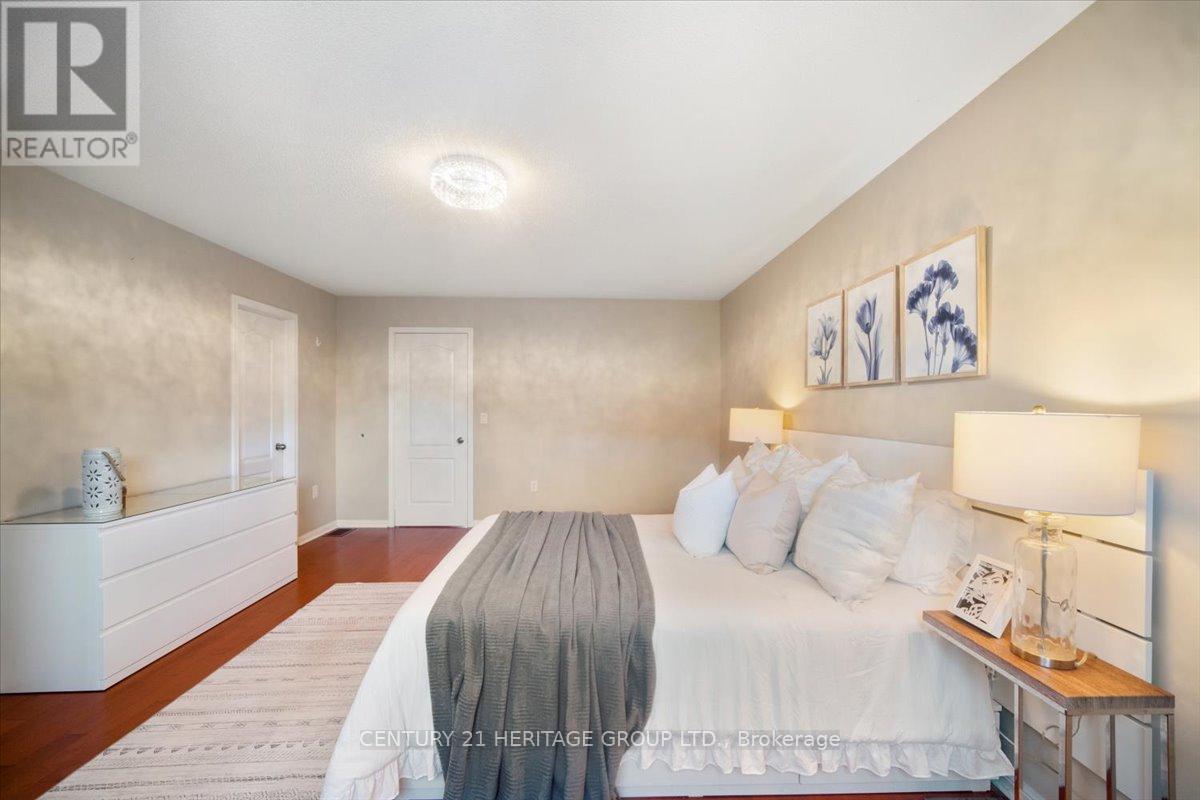 3954 Coachman Circle, Mississauga, Ontario  L5M 6R3 - Photo 16 - W12441621