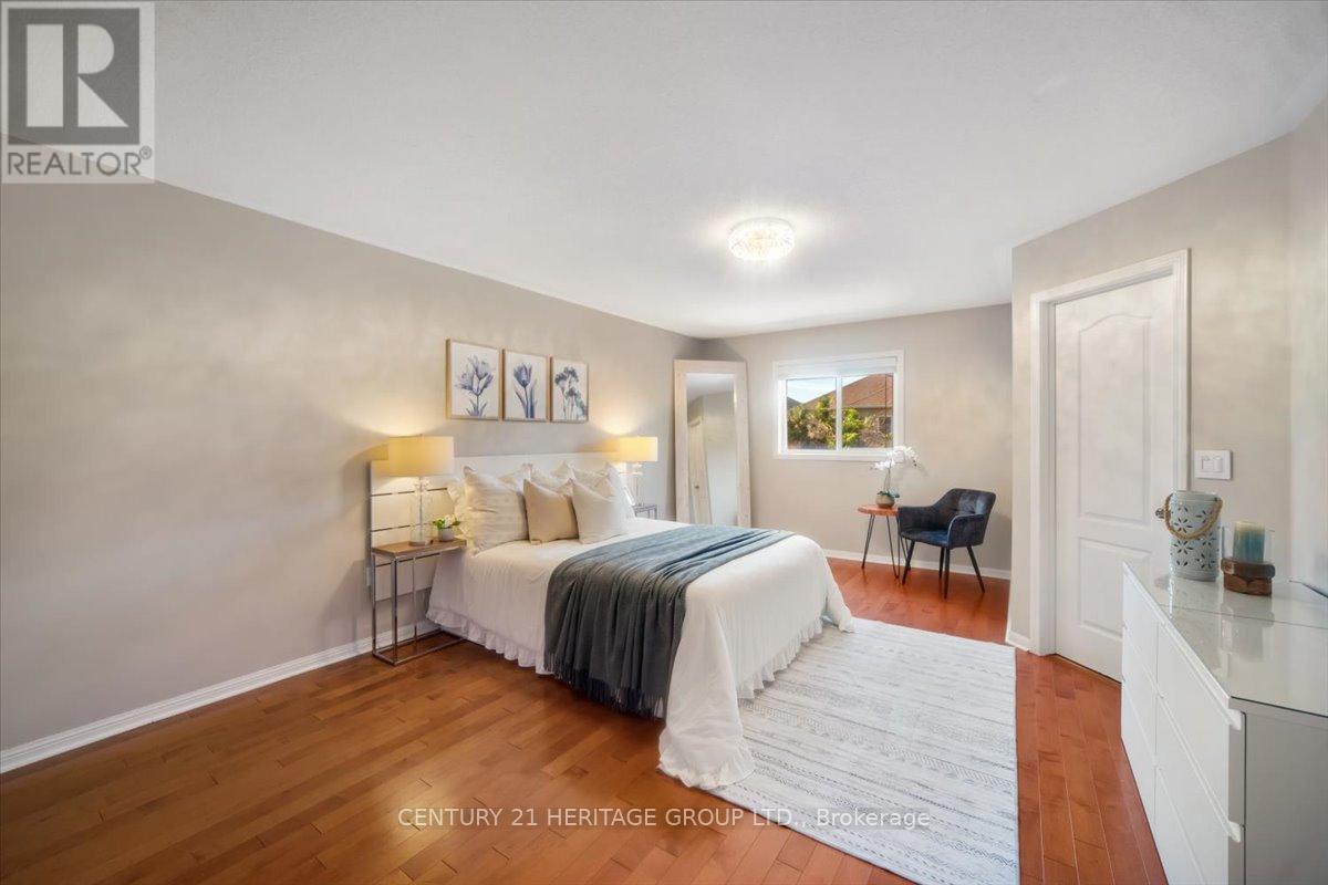 3954 Coachman Circle, Mississauga, Ontario  L5M 6R3 - Photo 17 - W12441621