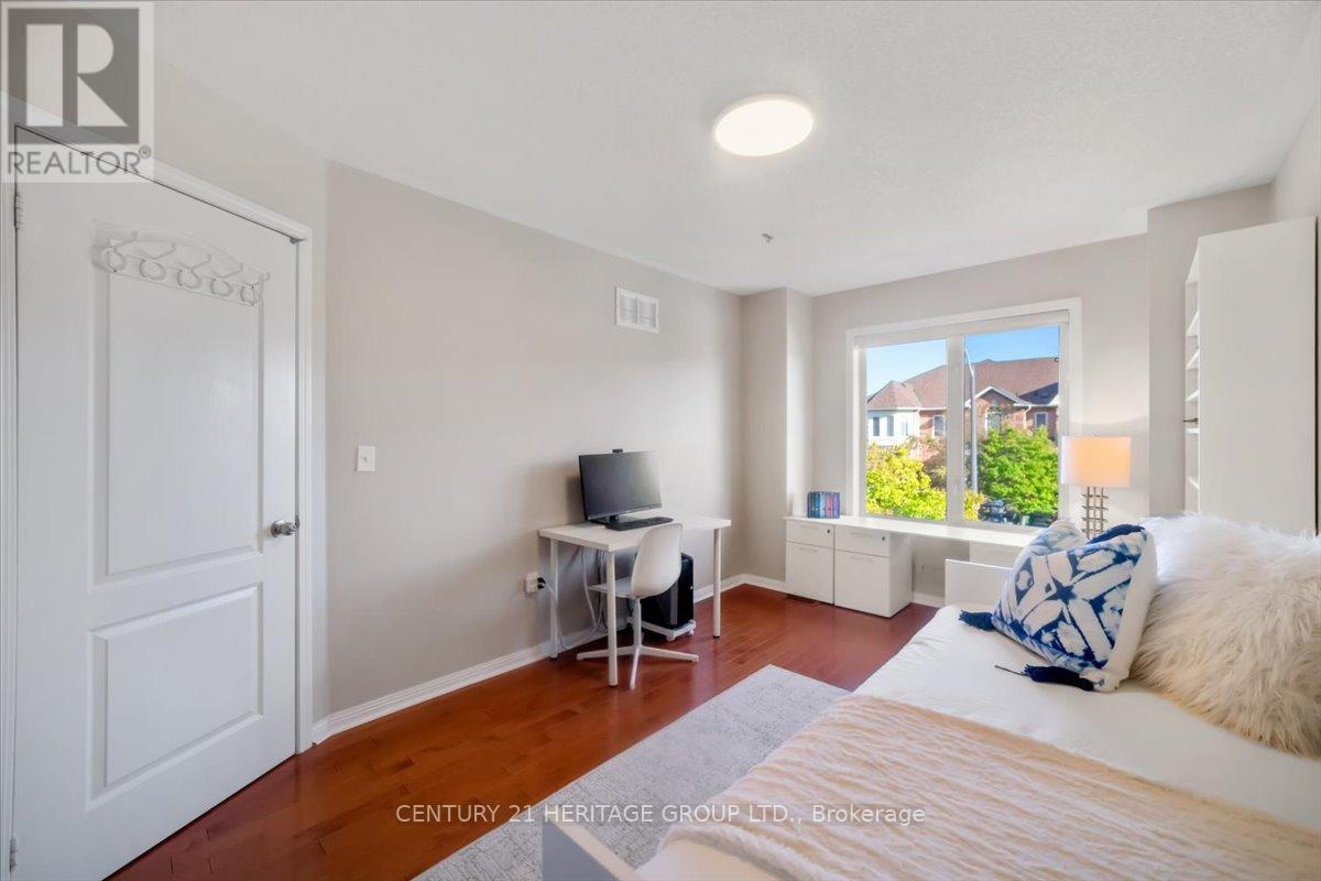 3954 Coachman Circle, Mississauga, Ontario  L5M 6R3 - Photo 20 - W12441621