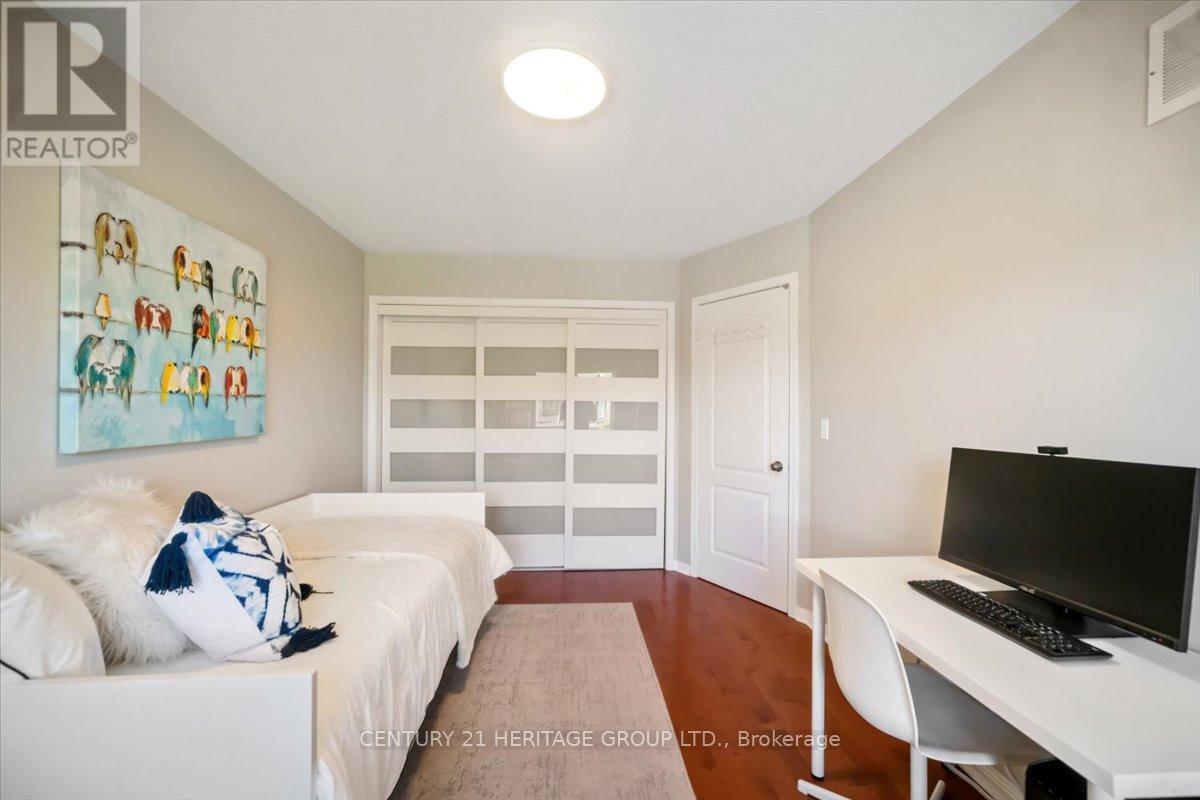 3954 Coachman Circle, Mississauga, Ontario  L5M 6R3 - Photo 21 - W12441621