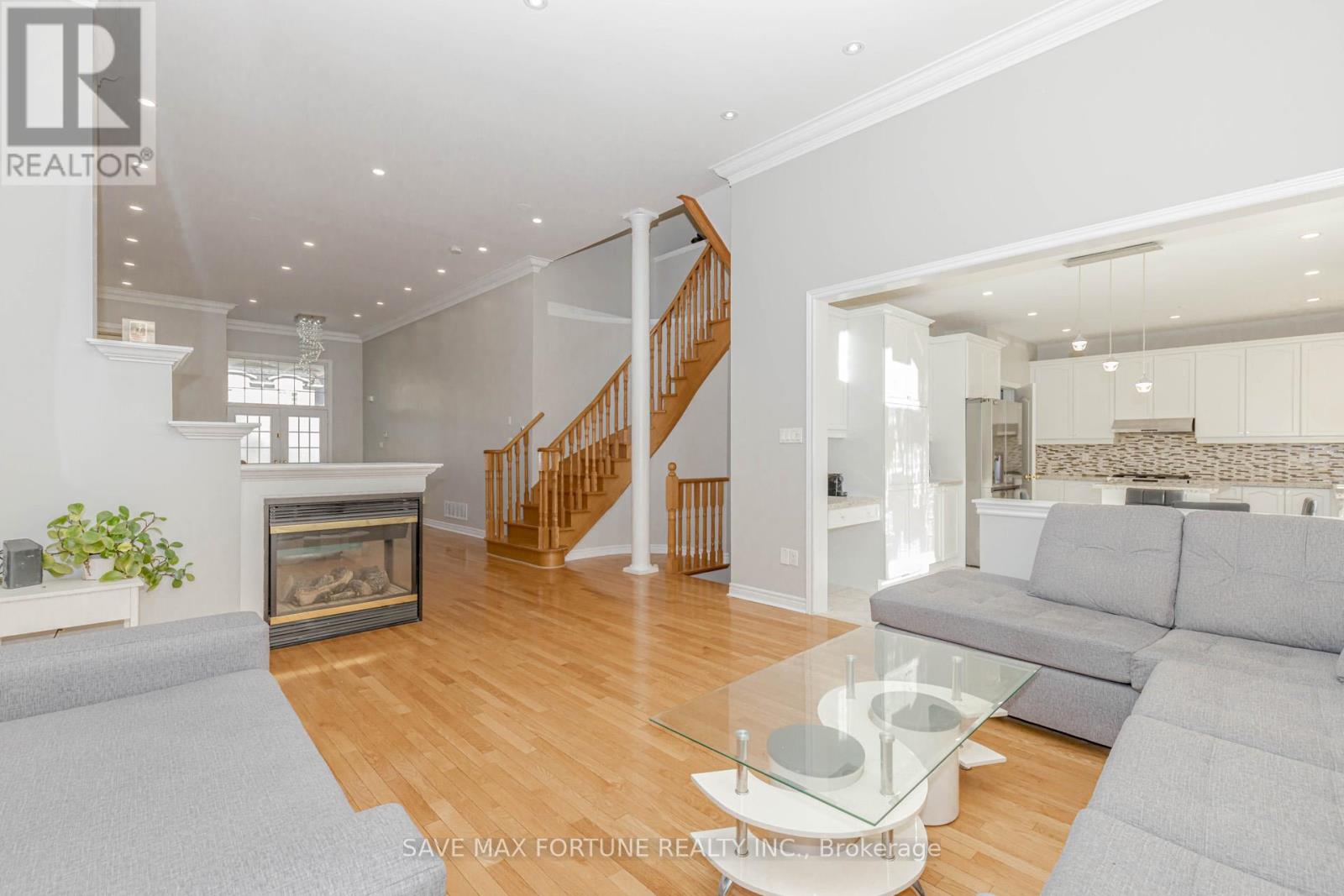 106 Watsonbrook Drive, Brampton (Sandringham-Wellington), Ontario  L6R 0R4 - Photo 12 - W12441625