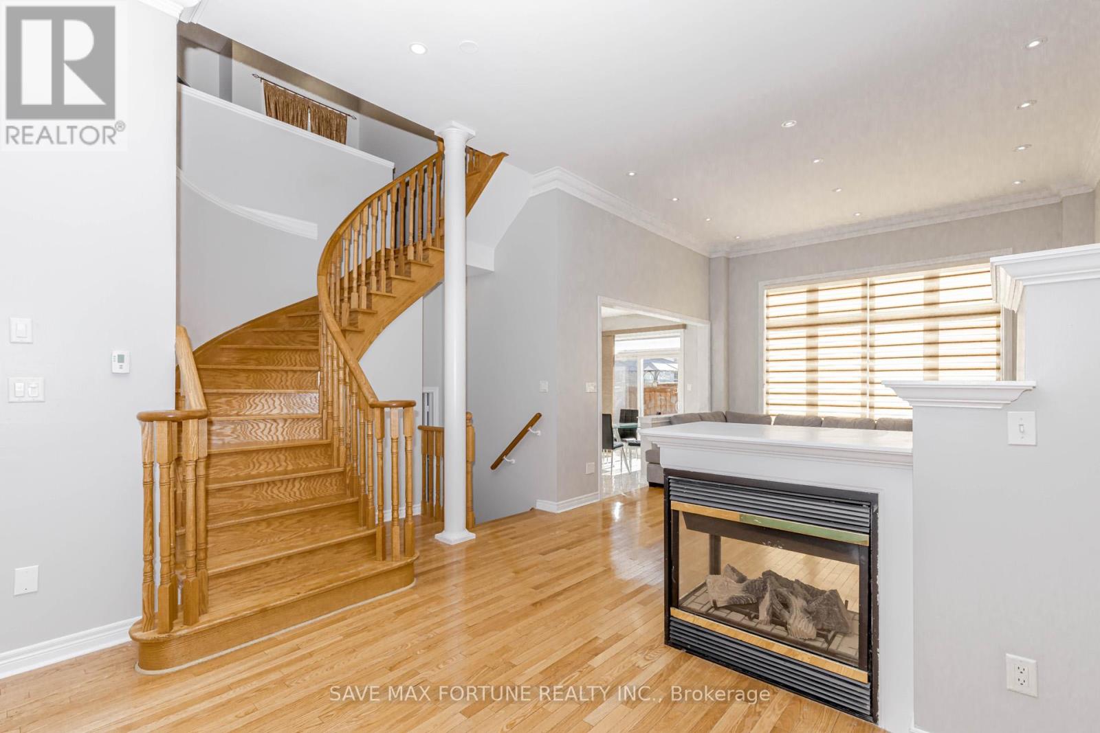 106 Watsonbrook Drive, Brampton (Sandringham-Wellington), Ontario  L6R 0R4 - Photo 16 - W12441625