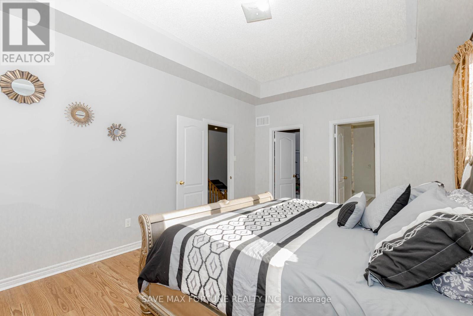 106 Watsonbrook Drive, Brampton (Sandringham-Wellington), Ontario  L6R 0R4 - Photo 19 - W12441625