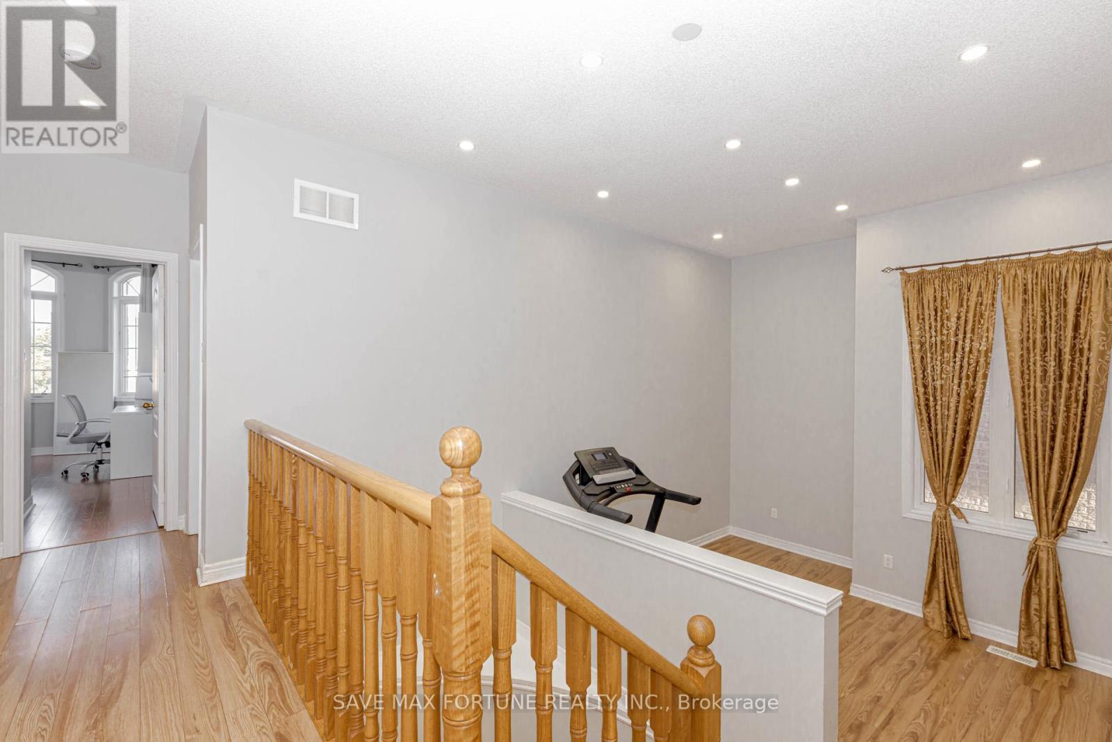 106 Watsonbrook Drive, Brampton (Sandringham-Wellington), Ontario  L6R 0R4 - Photo 20 - W12441625