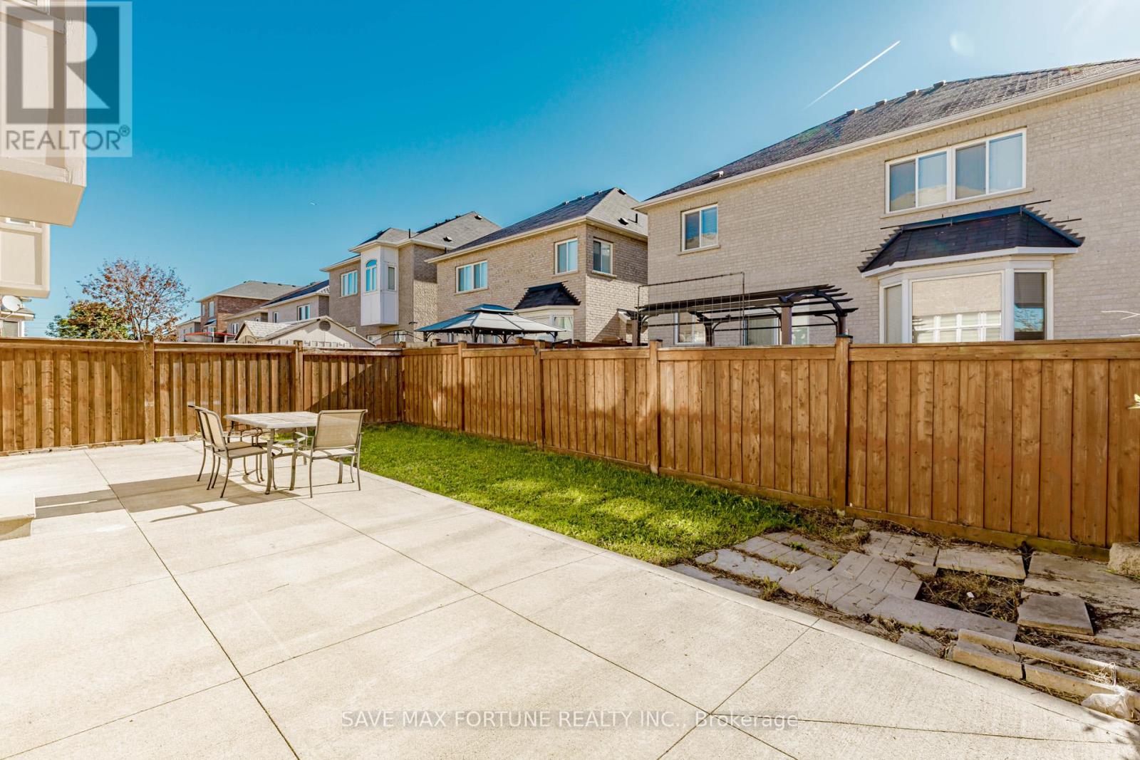 106 Watsonbrook Drive, Brampton (Sandringham-Wellington), Ontario  L6R 0R4 - Photo 5 - W12441625