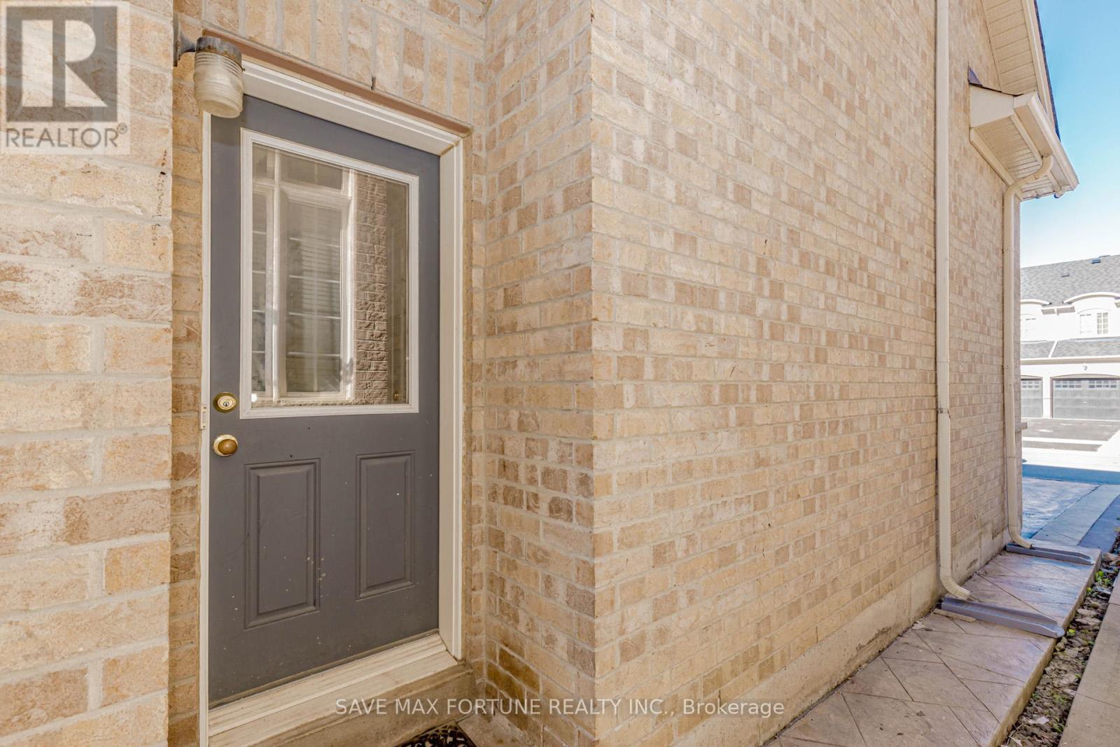106 Watsonbrook Drive, Brampton (Sandringham-Wellington), Ontario  L6R 0R4 - Photo 7 - W12441625