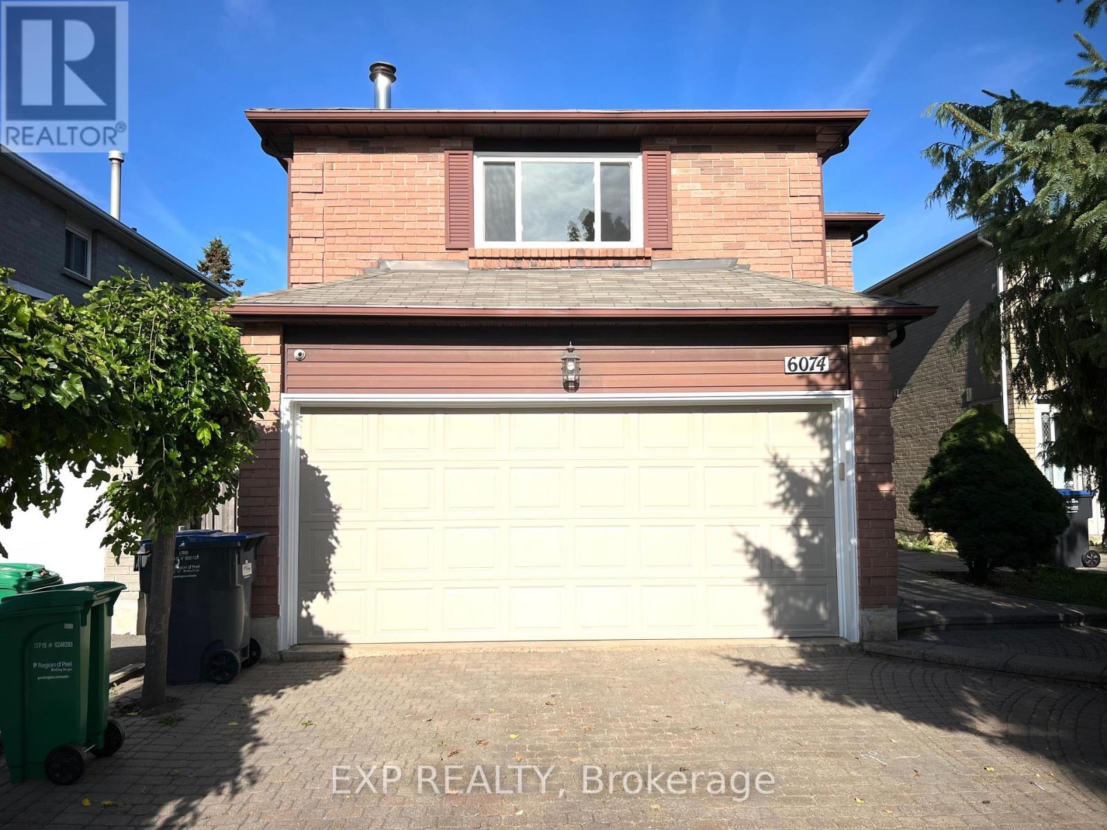 6074 Duford Drive, Mississauga (East Credit), Ontario  L5V 1A8 - Photo 1 - W12441642