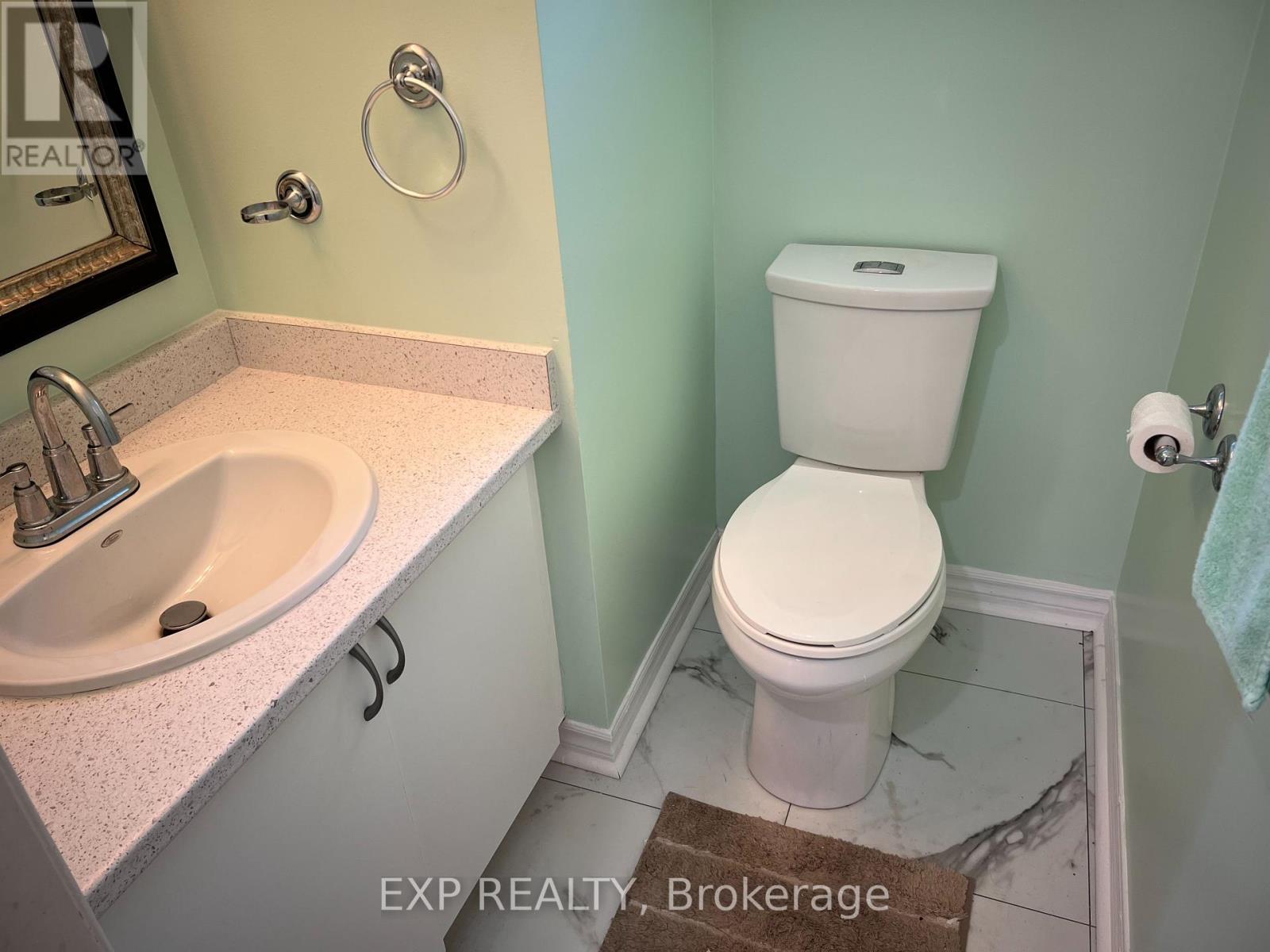 6074 Duford Drive, Mississauga (East Credit), Ontario  L5V 1A8 - Photo 13 - W12441642