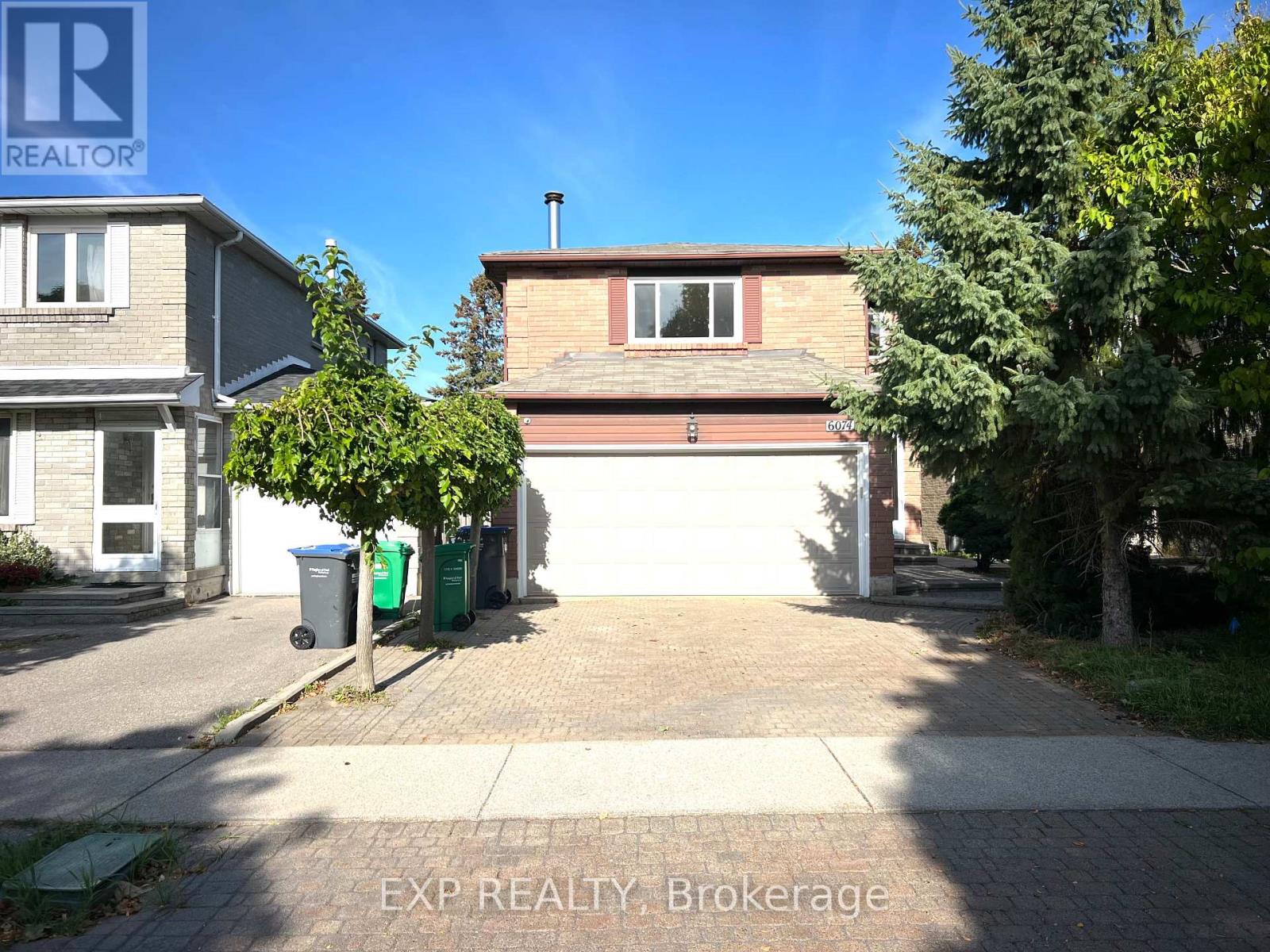 6074 Duford Drive, Mississauga (East Credit), Ontario  L5V 1A8 - Photo 2 - W12441642