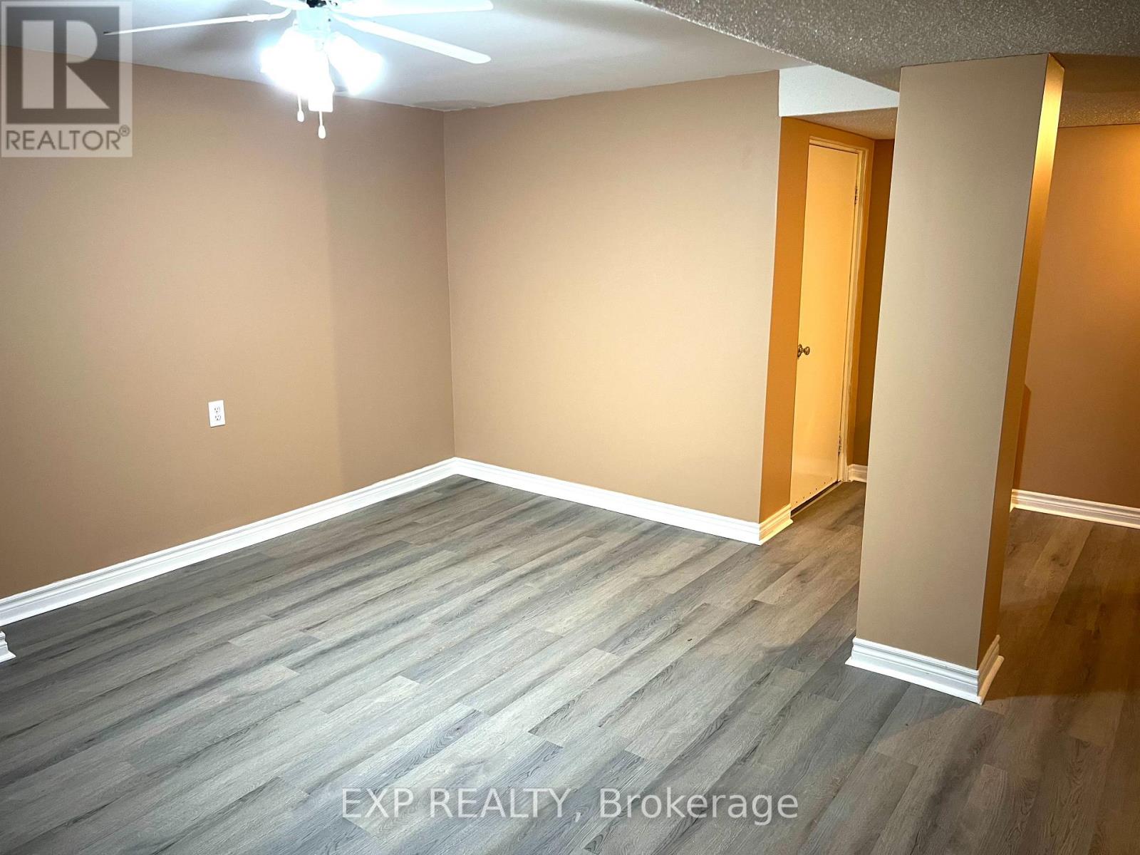 6074 Duford Drive, Mississauga (East Credit), Ontario  L5V 1A8 - Photo 28 - W12441642
