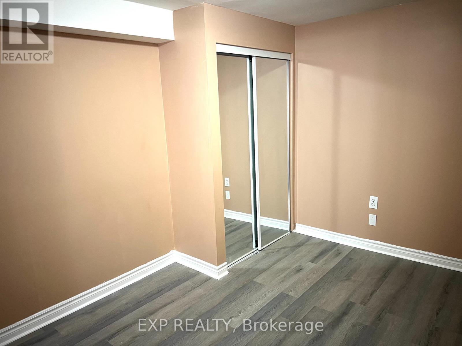6074 Duford Drive, Mississauga (East Credit), Ontario  L5V 1A8 - Photo 30 - W12441642