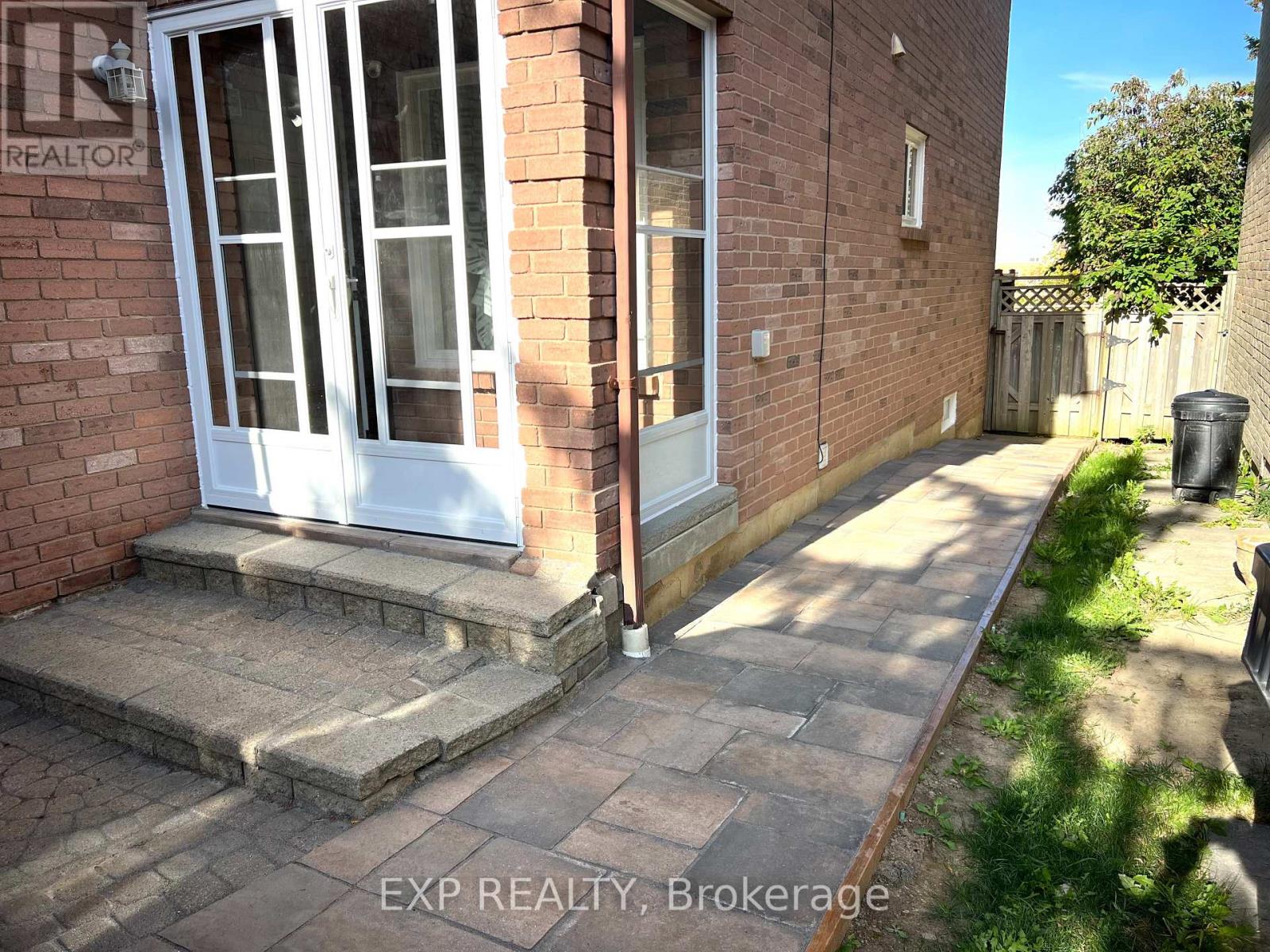 6074 Duford Drive, Mississauga (East Credit), Ontario  L5V 1A8 - Photo 33 - W12441642