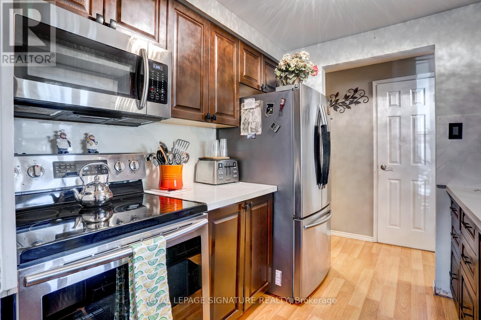 23 - 415 Morgan Avenue, Kitchener, Ontario  N2A 2V6 - Photo 4 - X12441184