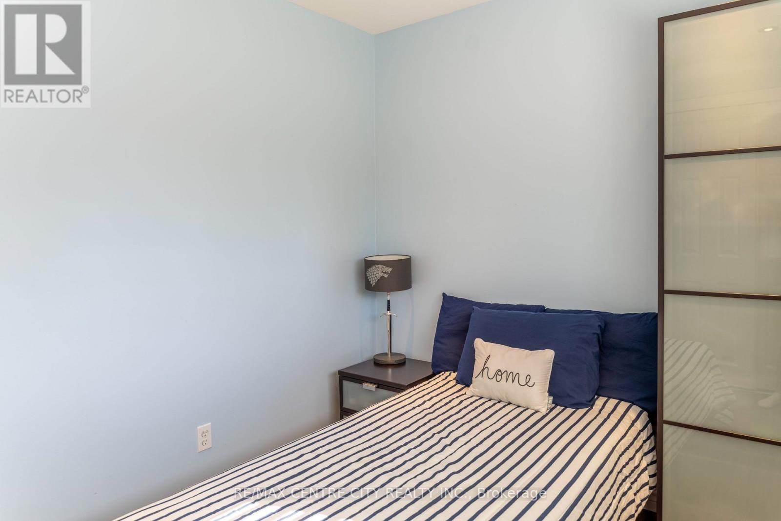 15 Frobisher Crescent, London East, Ontario  N5V 1G7 - Photo 22 - X12441683