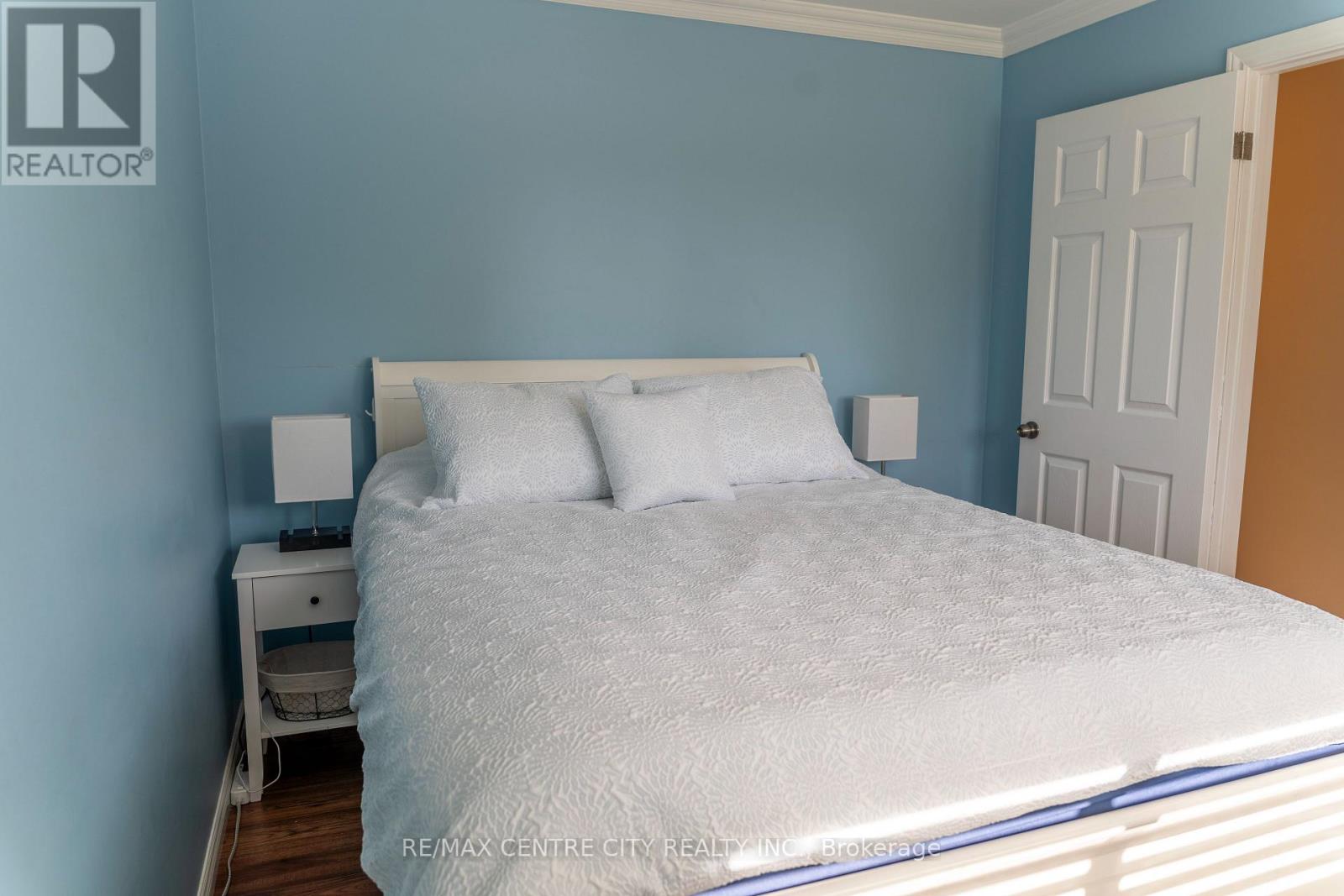 15 Frobisher Crescent, London East, Ontario  N5V 1G7 - Photo 25 - X12441683